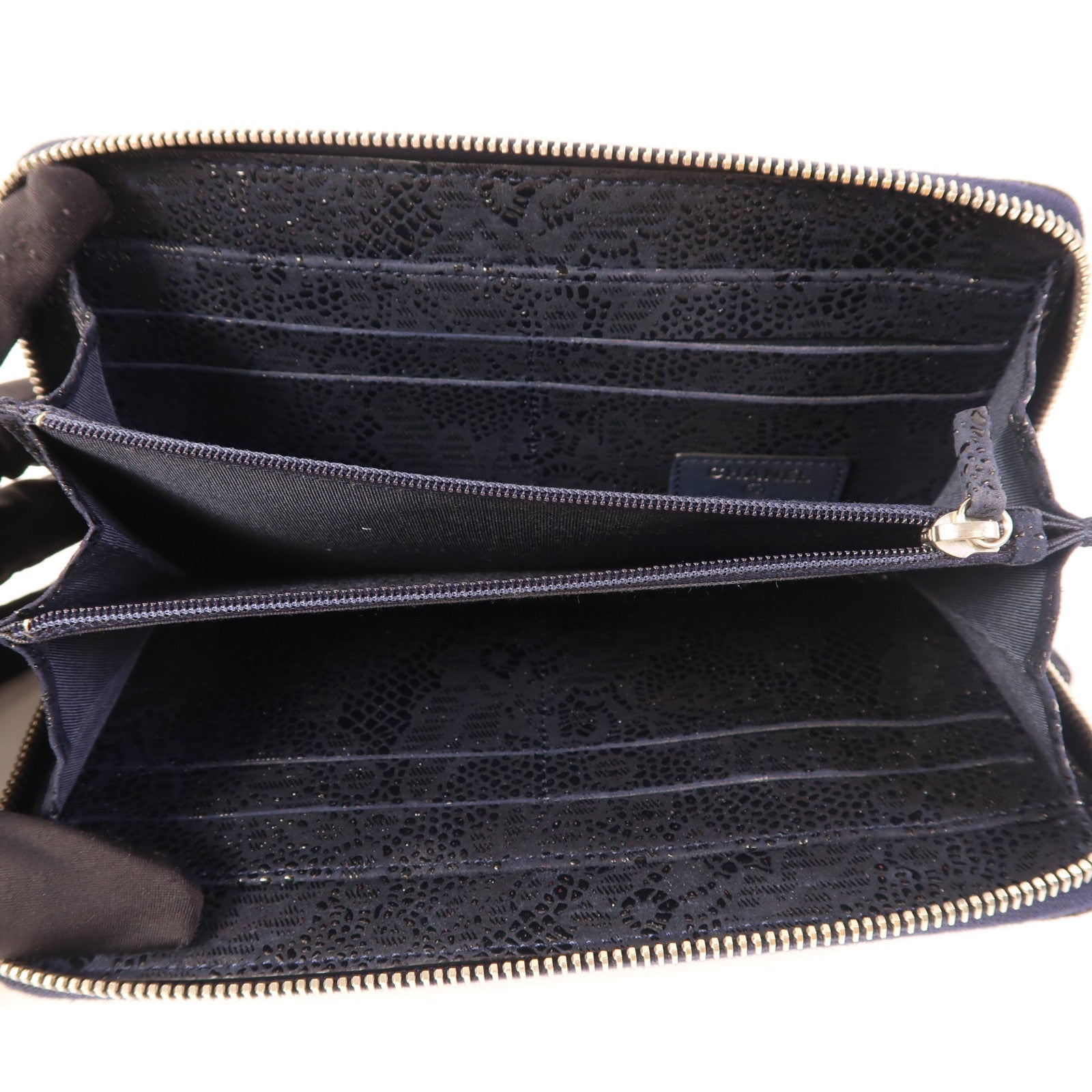 CHANEL 皮革Zipper Long Round Wallet銀扣長錢包