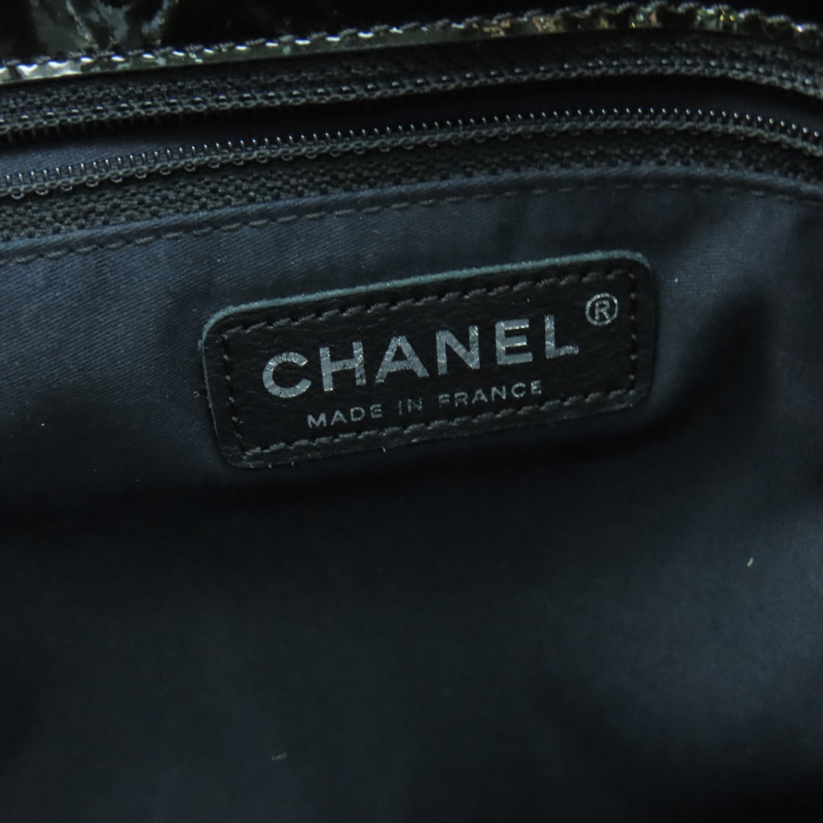CHANEL 【激減優惠】漆皮皮革Chain Shoulder銀扣鏈帶肩背袋黑色/銀色