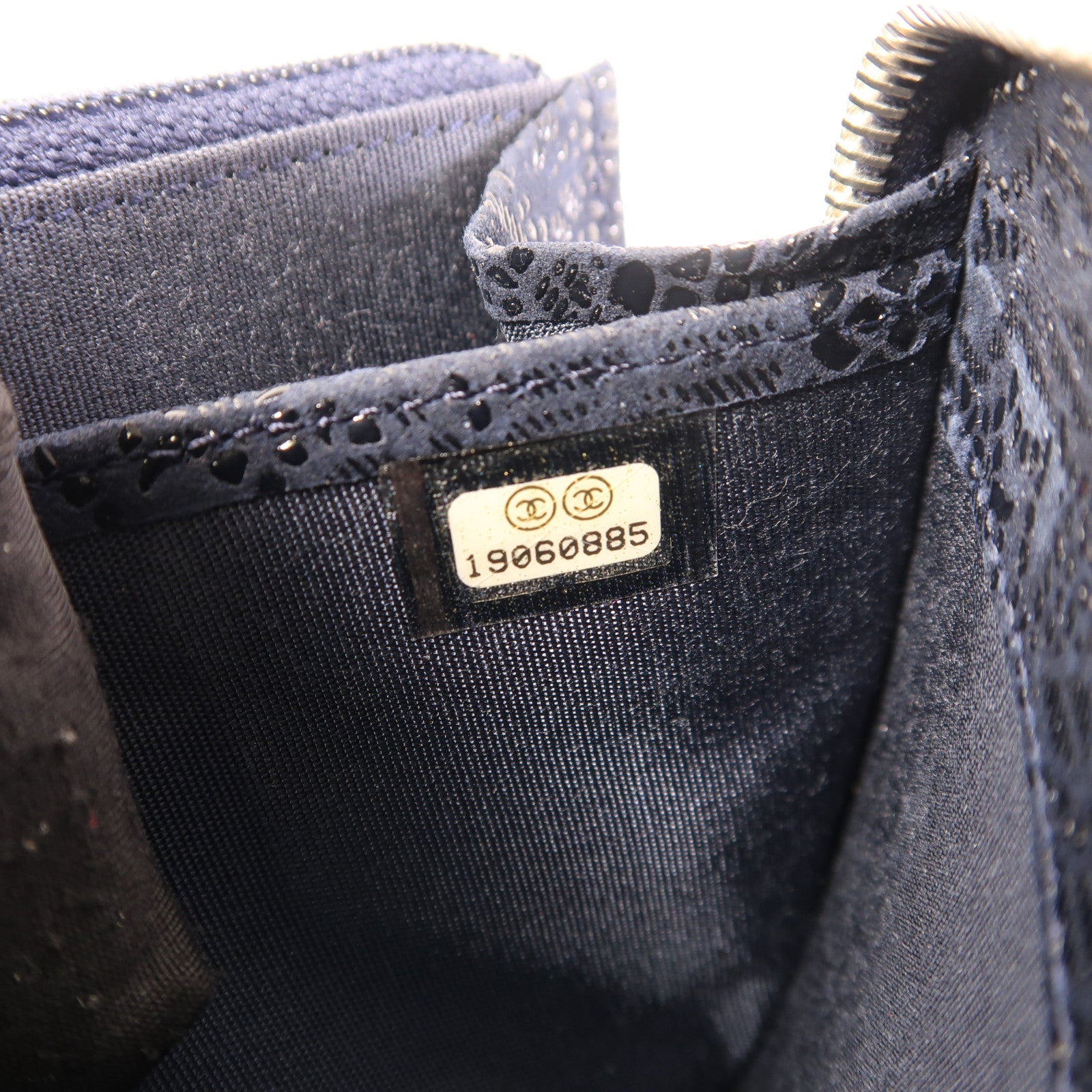 CHANEL 皮革Zipper Long Round Wallet銀扣長錢包