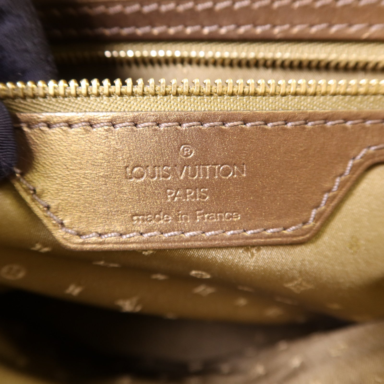 LOUIS VUITTON Suhali Lockit PM金扣手挽袋
