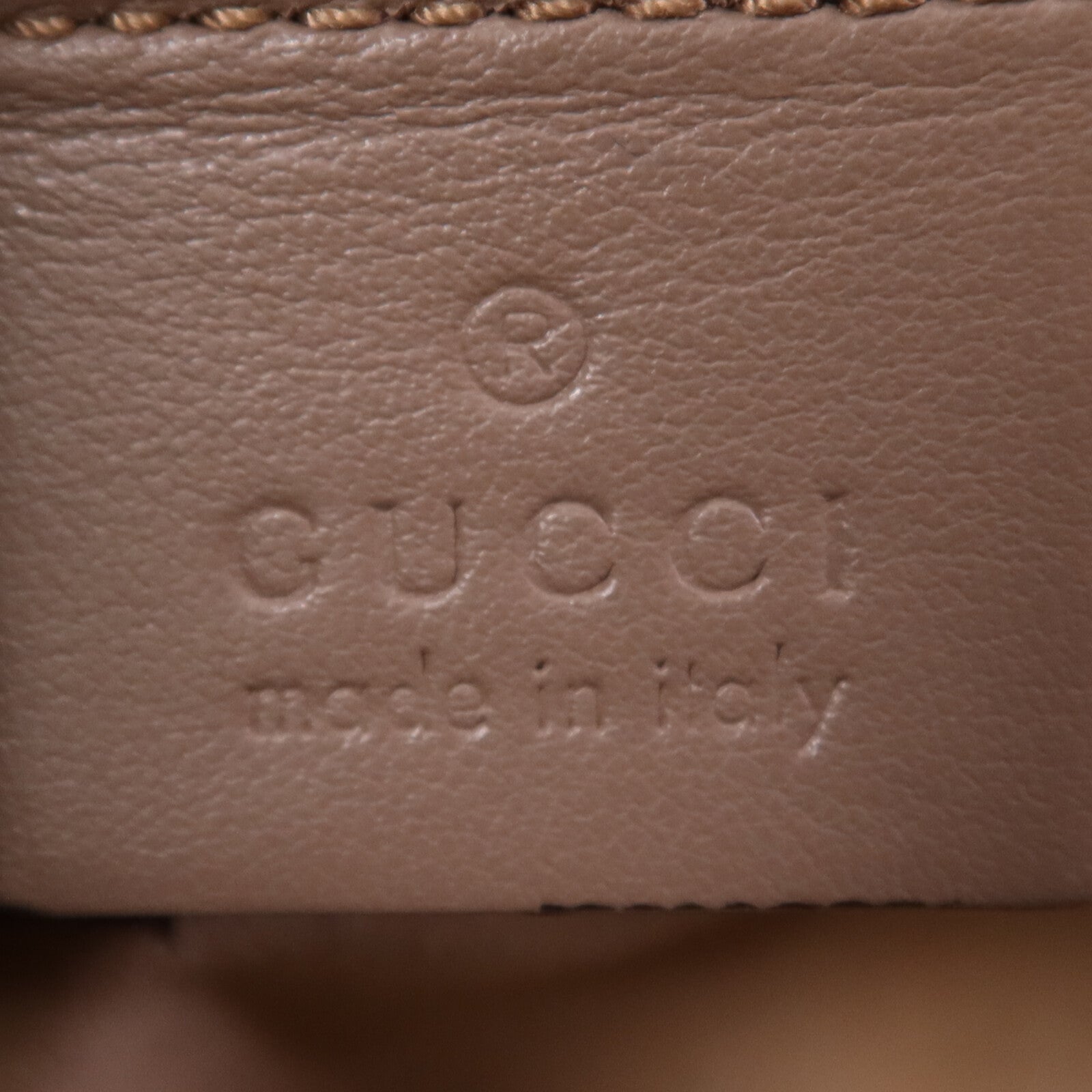 GUCCI 牛皮皮革GG Marmont金扣肩背袋