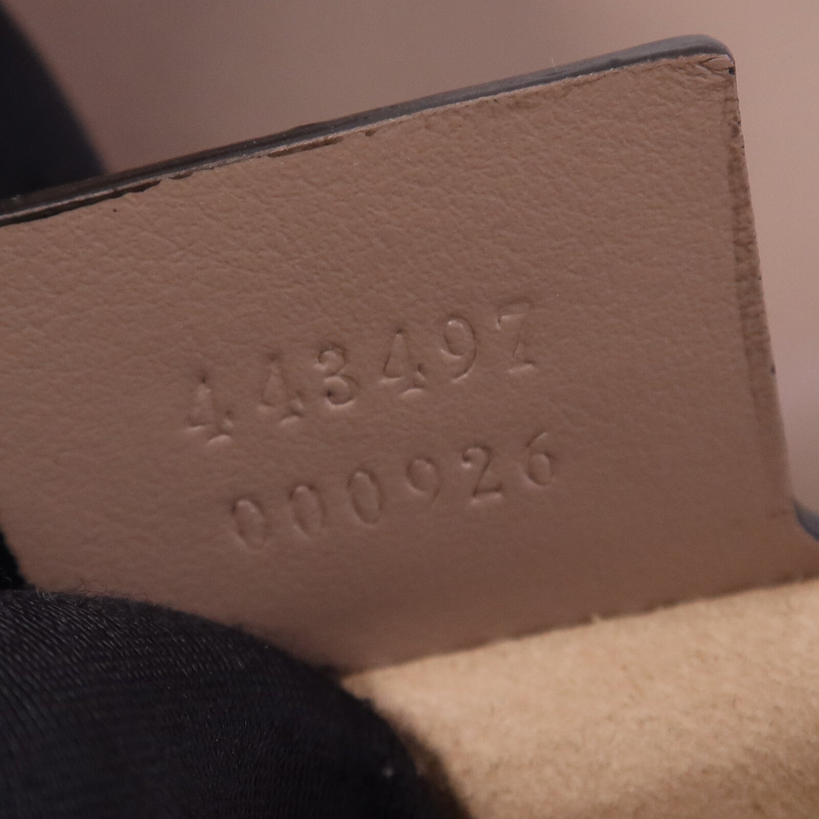 GUCCI 牛皮皮革GG Marmont金扣肩背袋