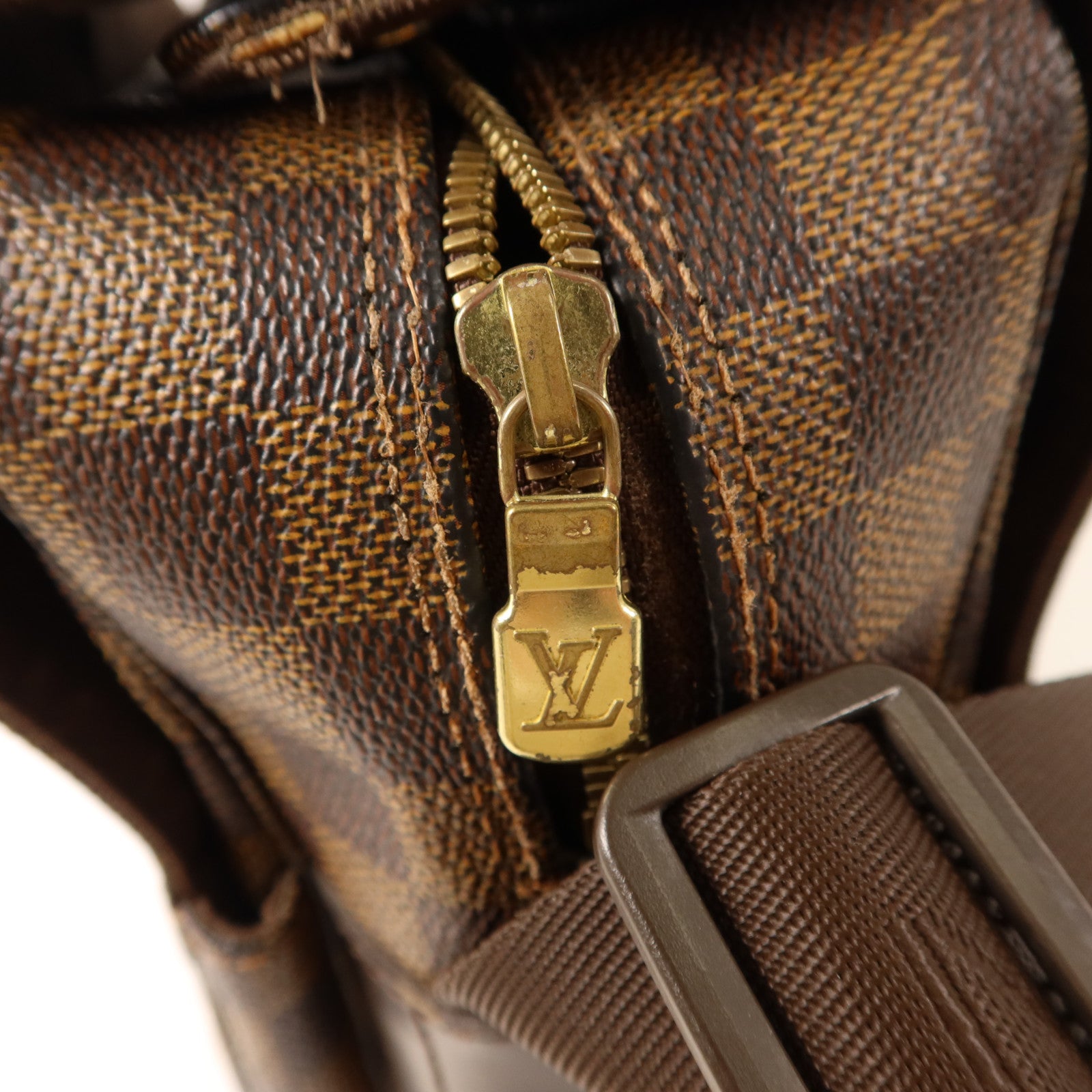 LOUIS VUITTON Damier Naviglio金扣肩背袋