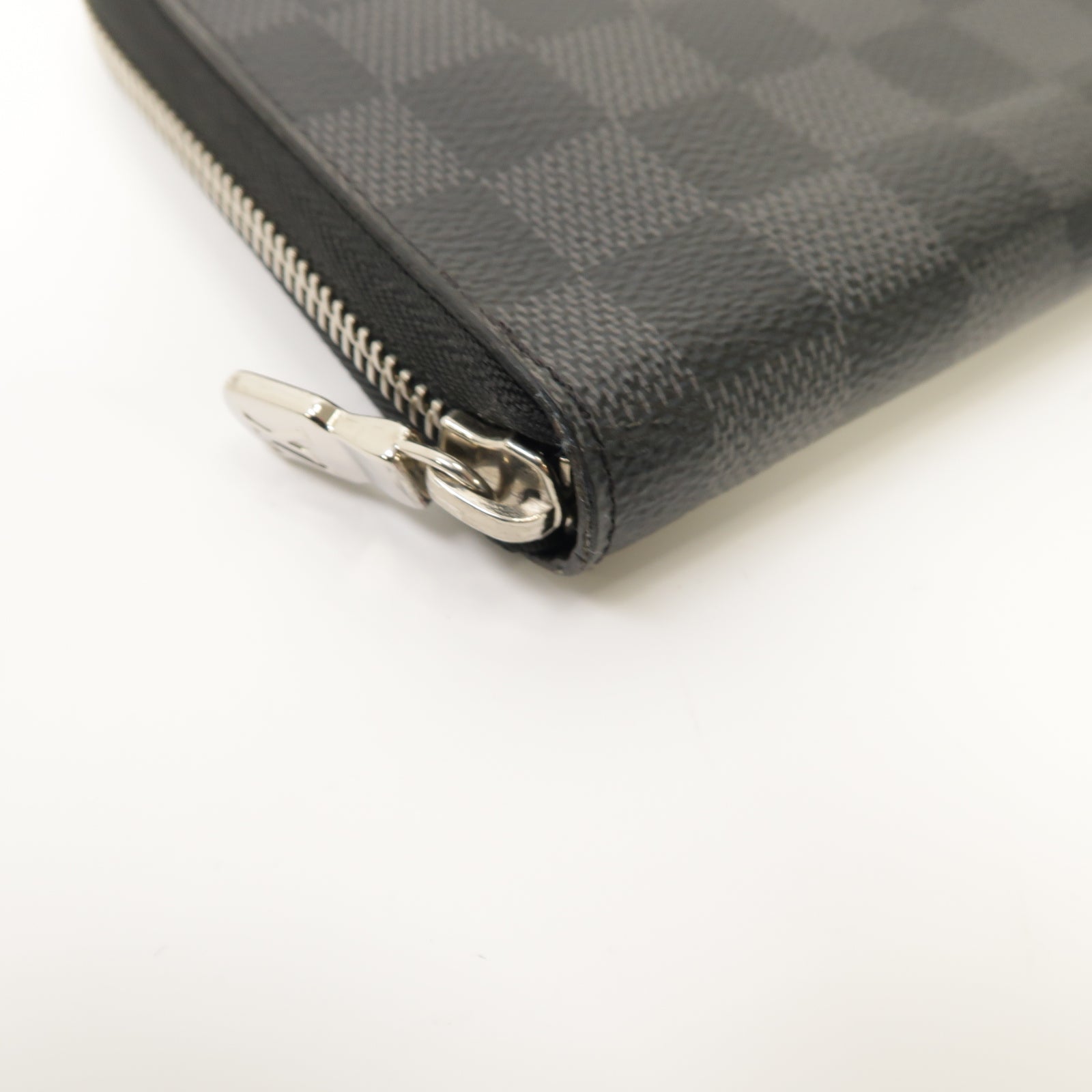 LOUIS VUITTON 【激減優惠】Damier Graphite Zippy Organizer銀扣長錢包黑色/灰色