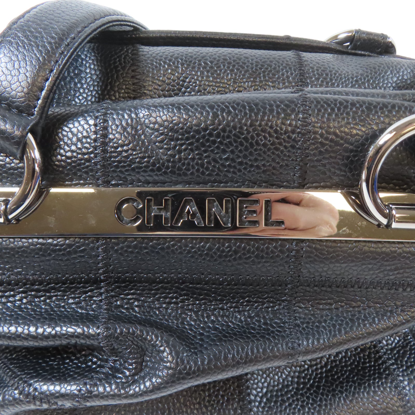 CHANEL Caviar皮革Shoulder Bag銀扣肩背袋黑色