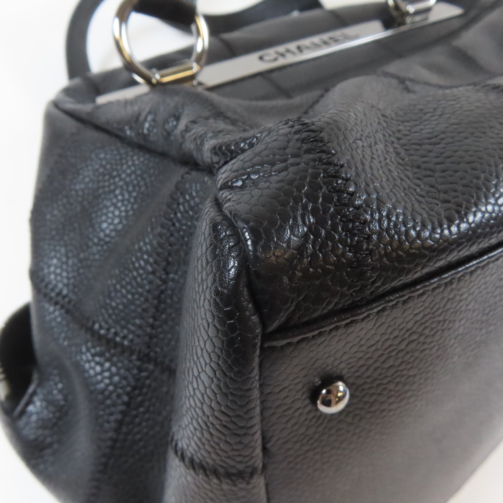 CHANEL Caviar皮革Shoulder Bag銀扣肩背袋黑色