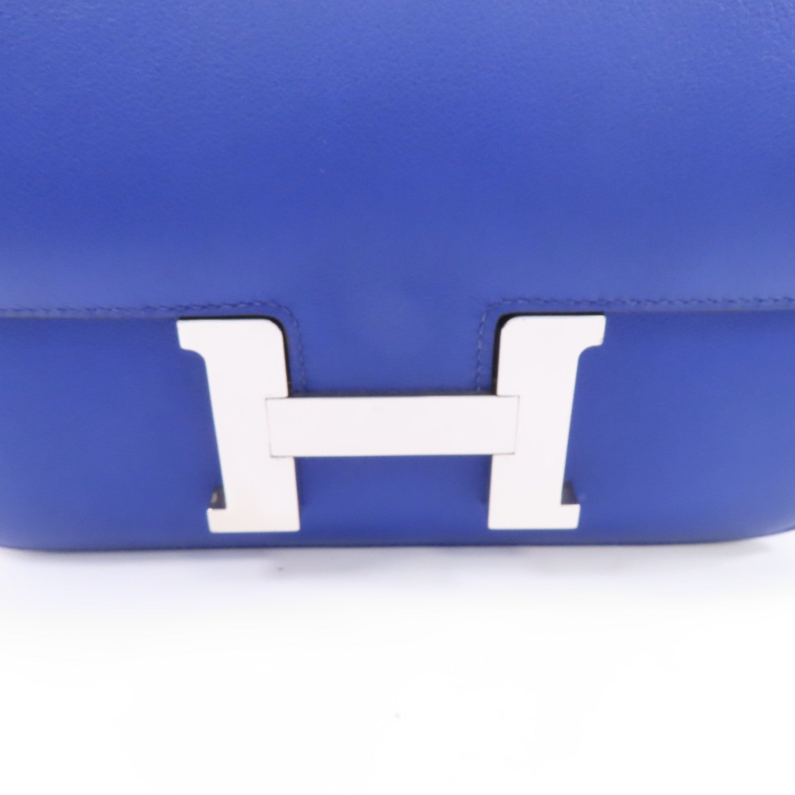 HERMES 【激減優惠】Swift皮革Constance 24銀扣肩背袋Bleu Electric/藍色