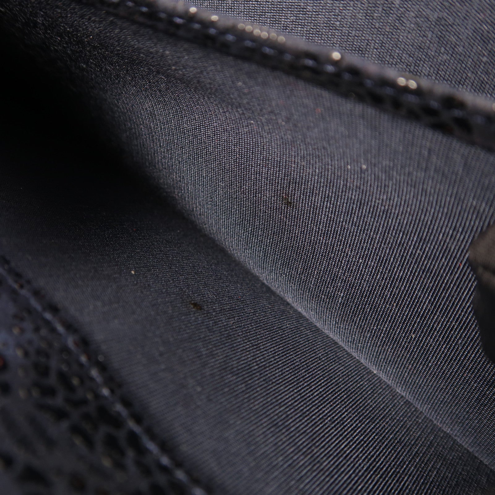 CHANEL 皮革Zipper Long Round Wallet銀扣長錢包