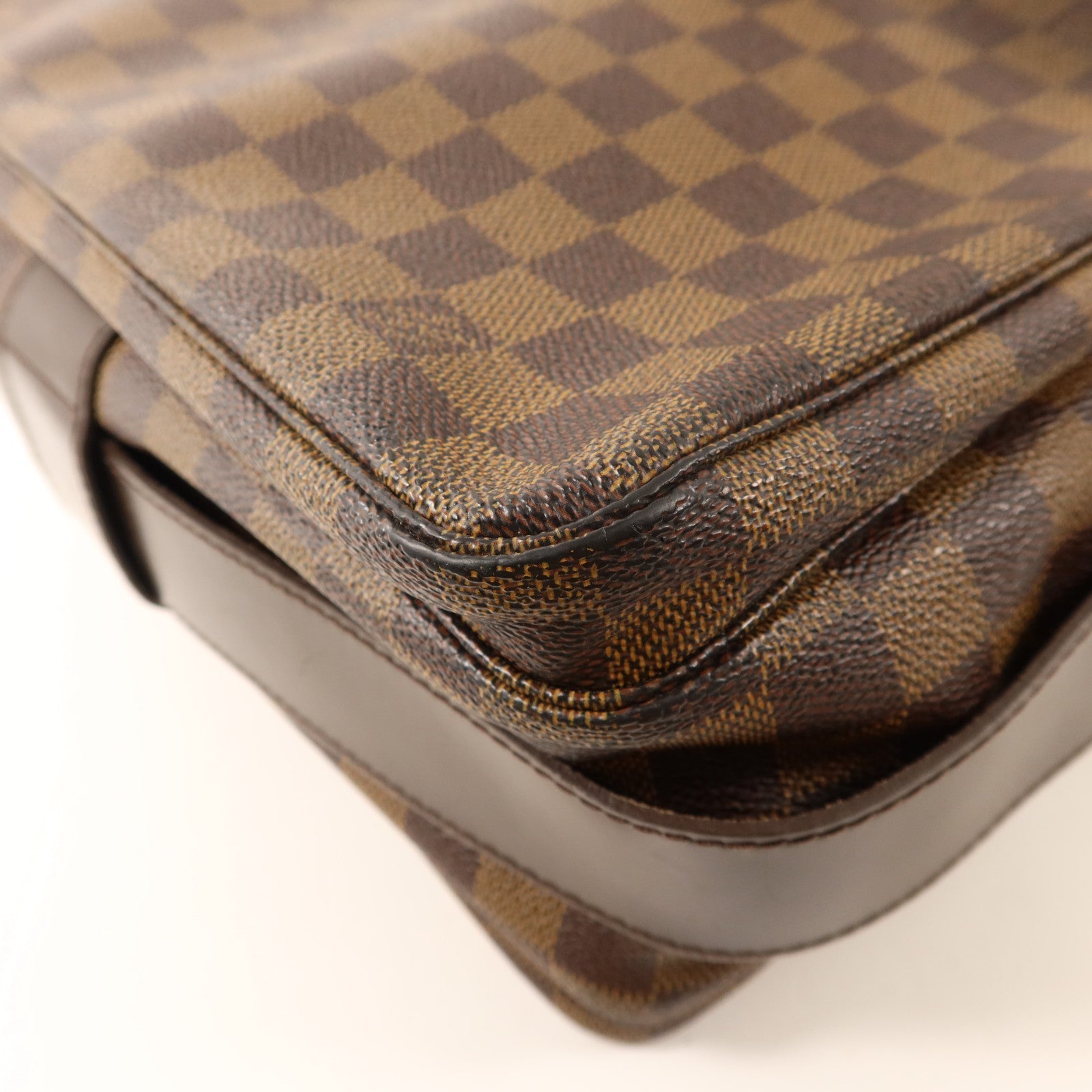 LOUIS VUITTON Damier Naviglio金扣肩背袋