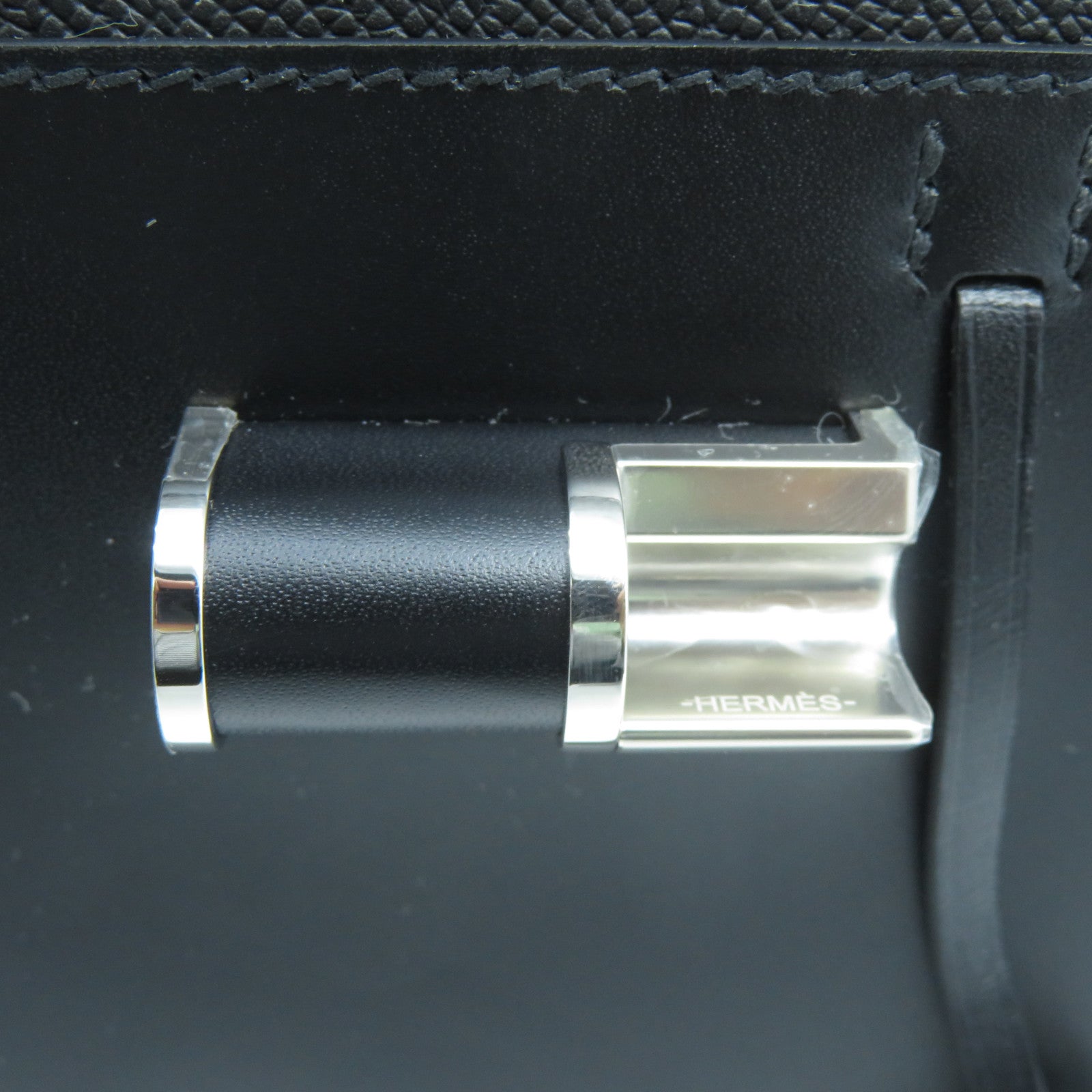HERMES Swift皮革Sacabar 24銀扣肩背袋Noir黑色