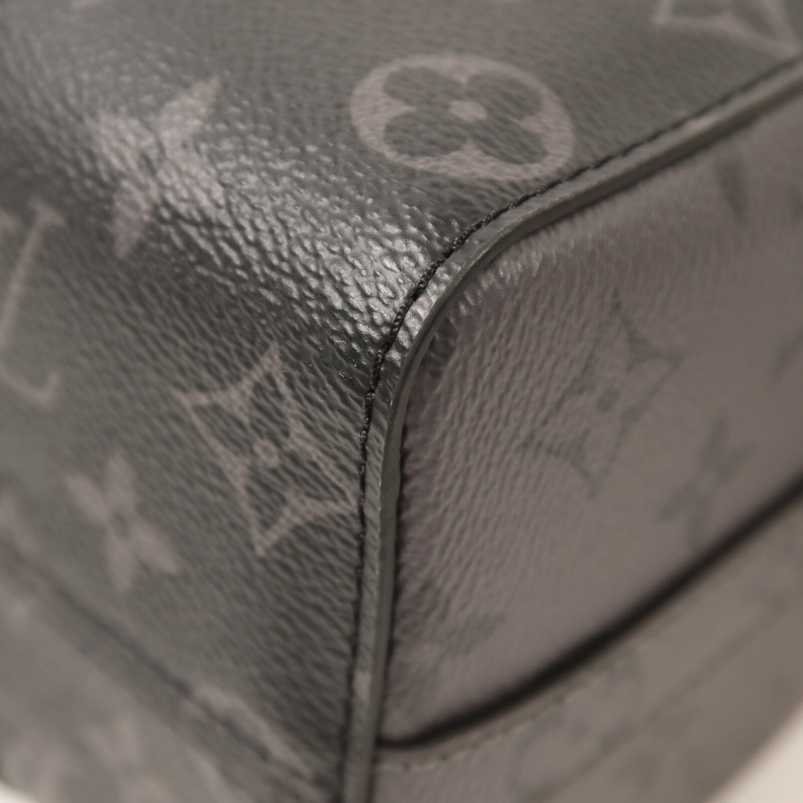 LOUIS VUITTON Monogram Eclipse City Keepall銀扣手挽肩背兩用袋
