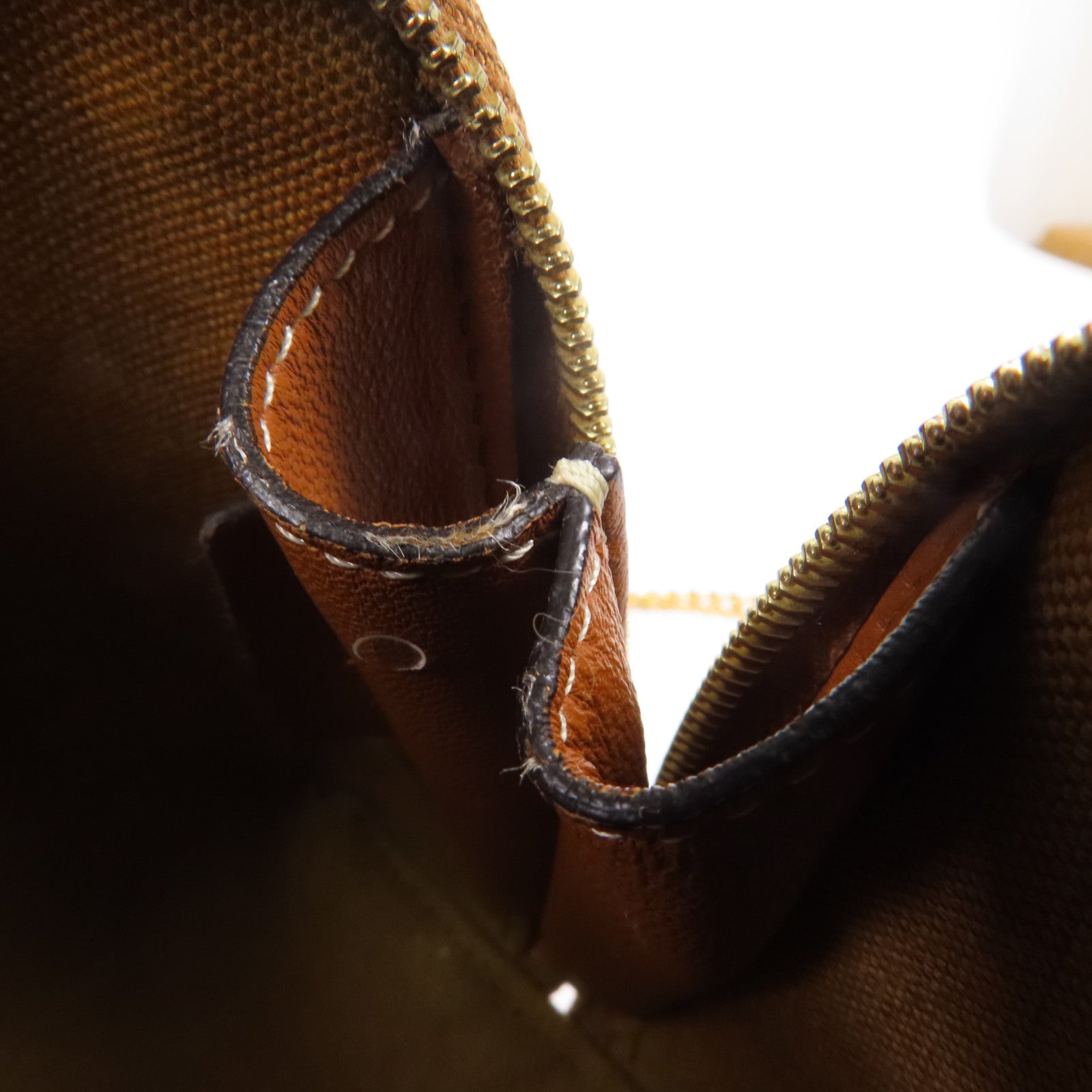 CELINE 塗層帆布Chain Shoulder金扣鏈帶肩背袋