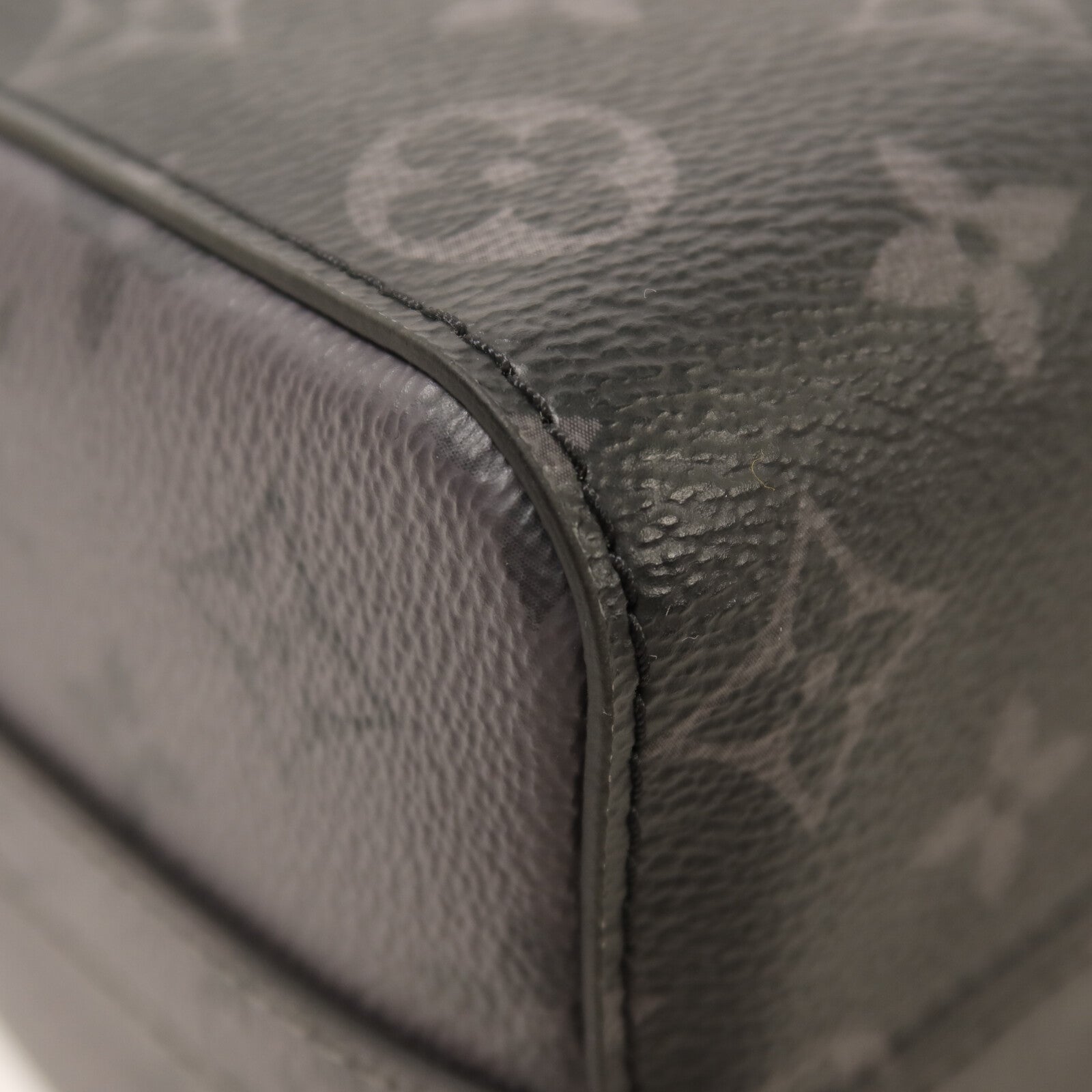 LOUIS VUITTON Monogram Eclipse City Keepall銀扣手挽肩背兩用袋