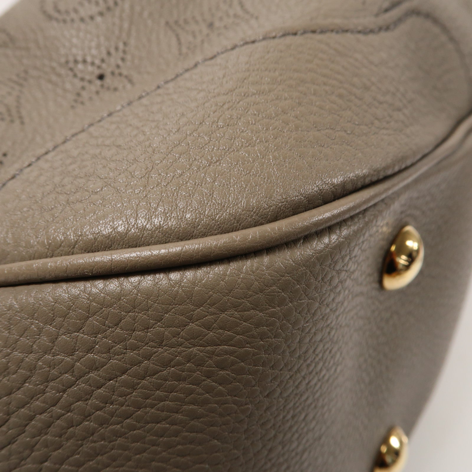 LOUIS VUITTON Mahina Solar PM金扣肩背袋灰褐色
