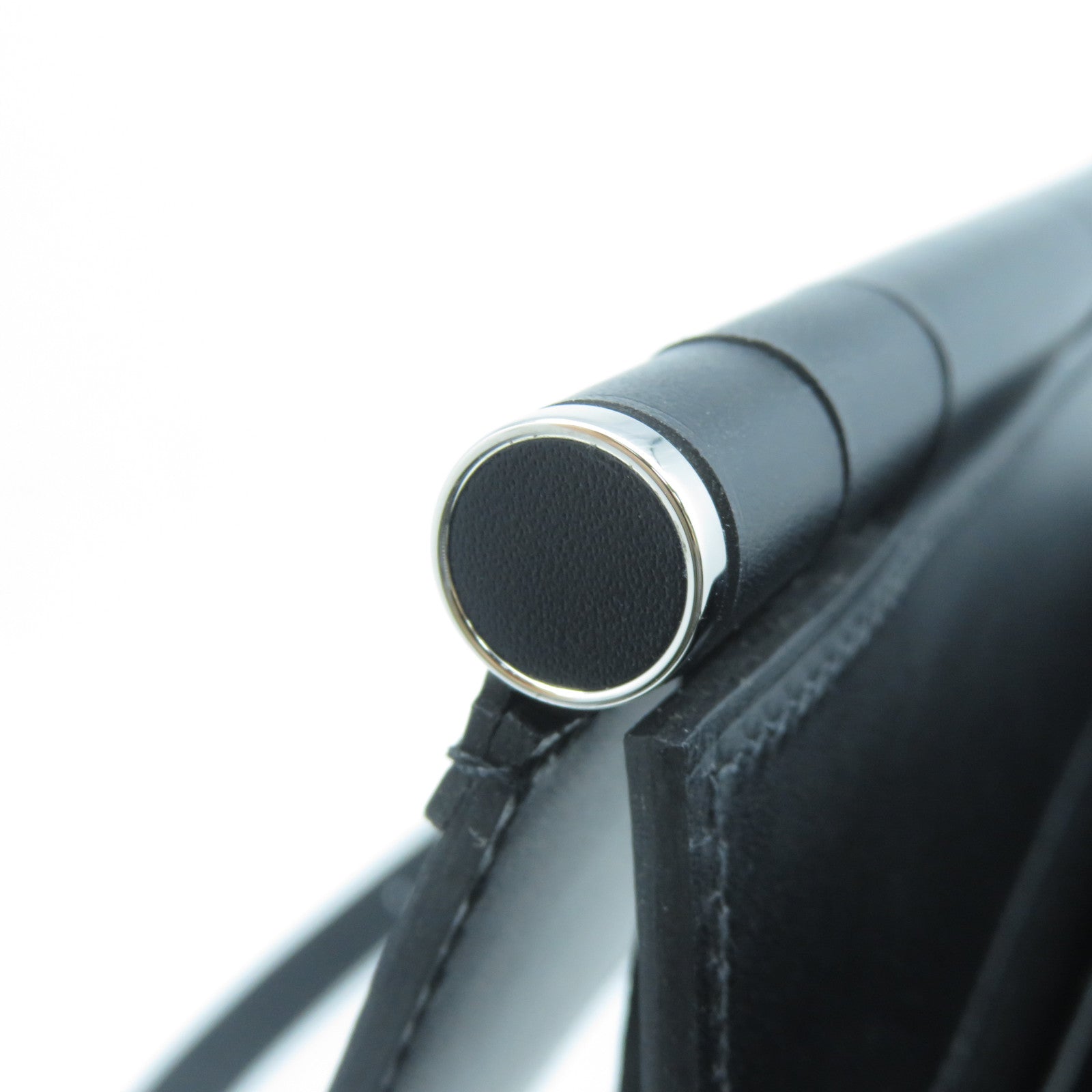 HERMES Swift皮革Sacabar 24銀扣肩背袋Noir黑色