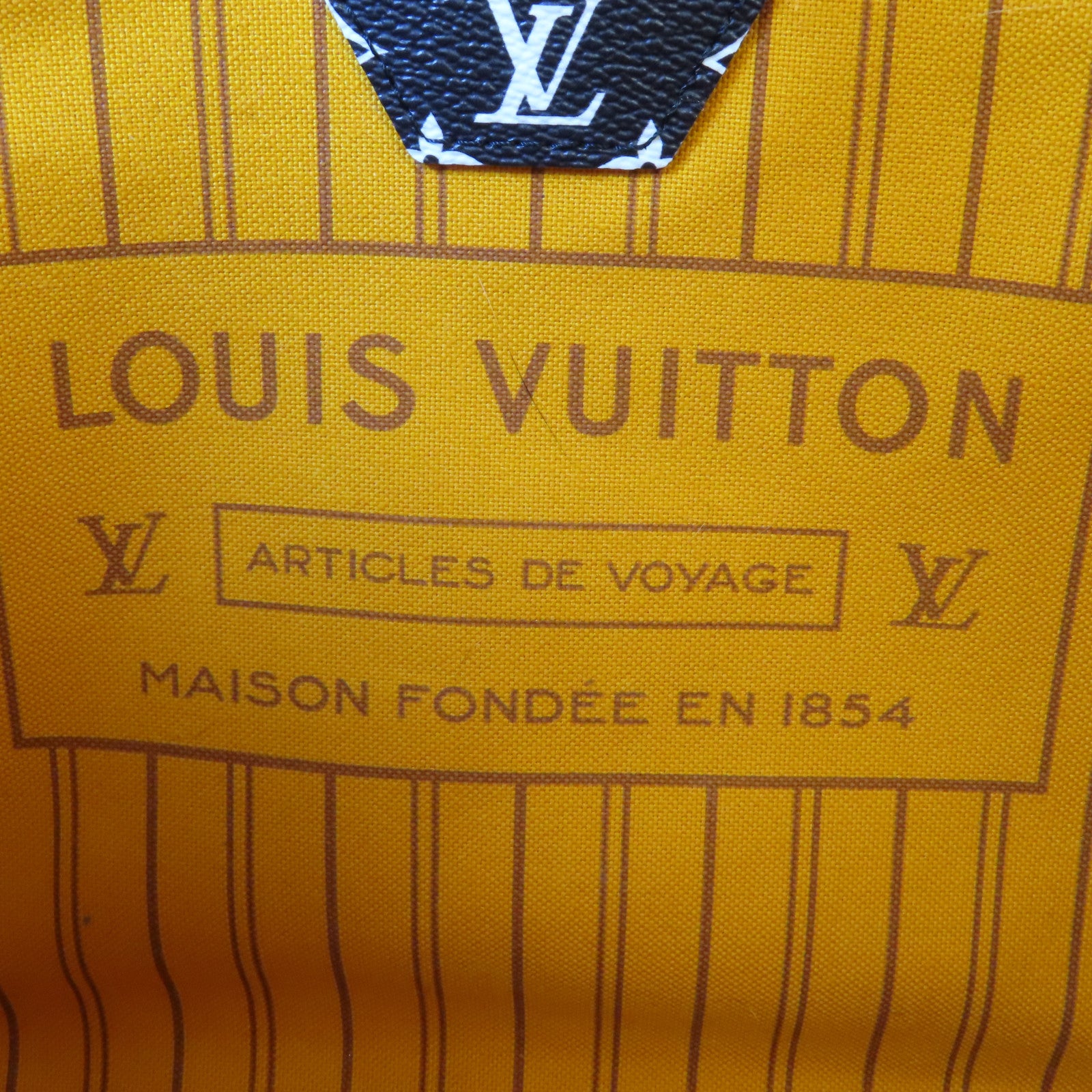 LOUIS VUITTON Monogram Giant Jungle Neverfull MM金扣手挽袋黑色/啡色