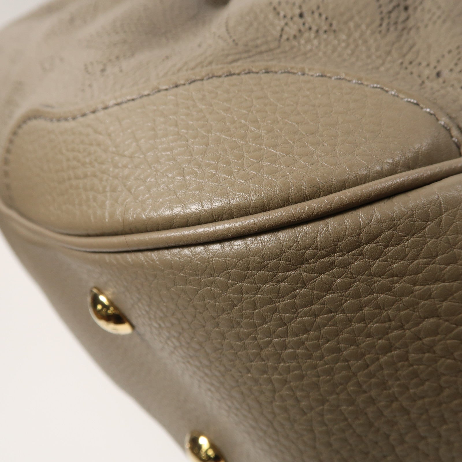 LOUIS VUITTON Mahina Solar PM金扣肩背袋灰褐色