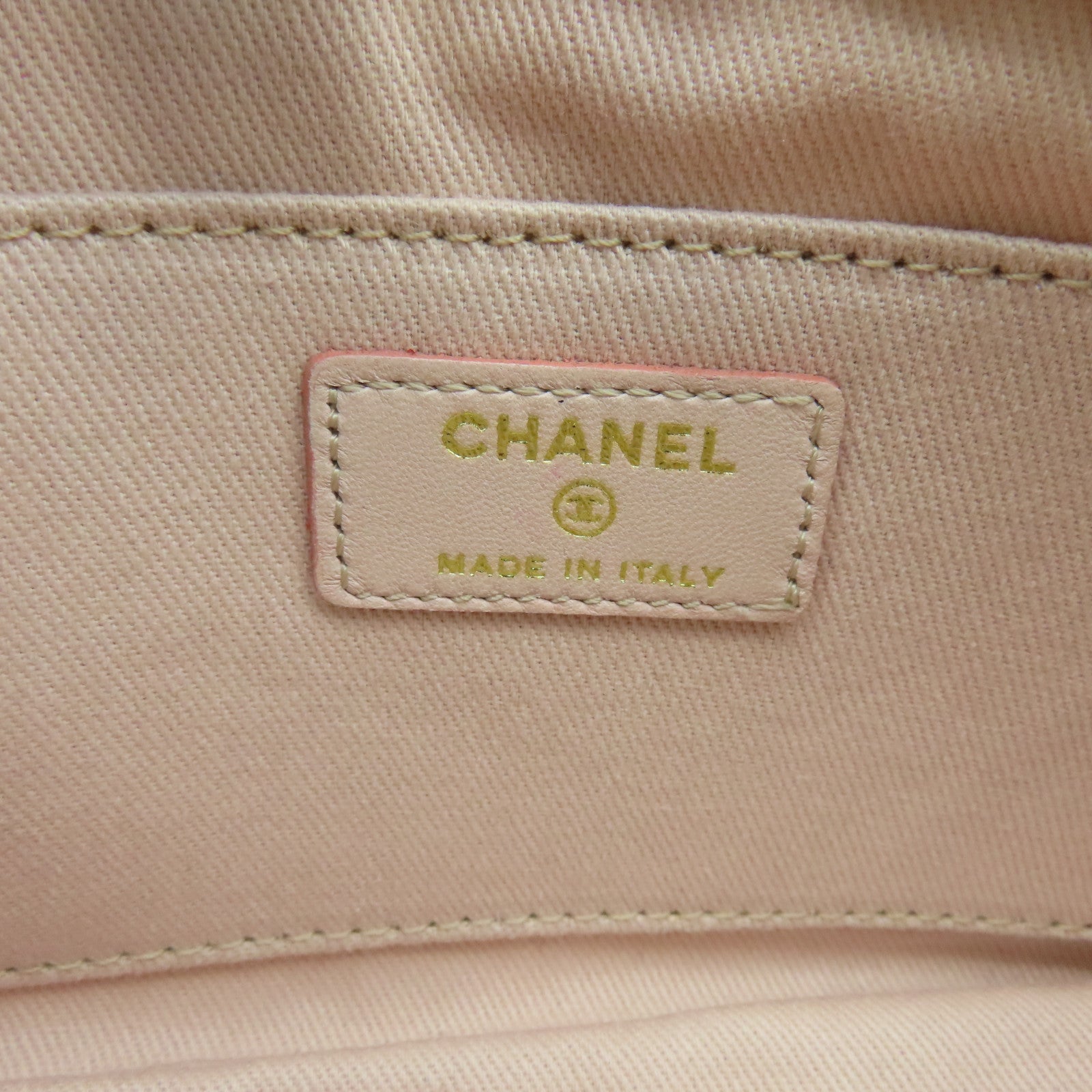 CHANEL 【清倉大減價】菱格帆布Clutch金扣手拿包粉紅色