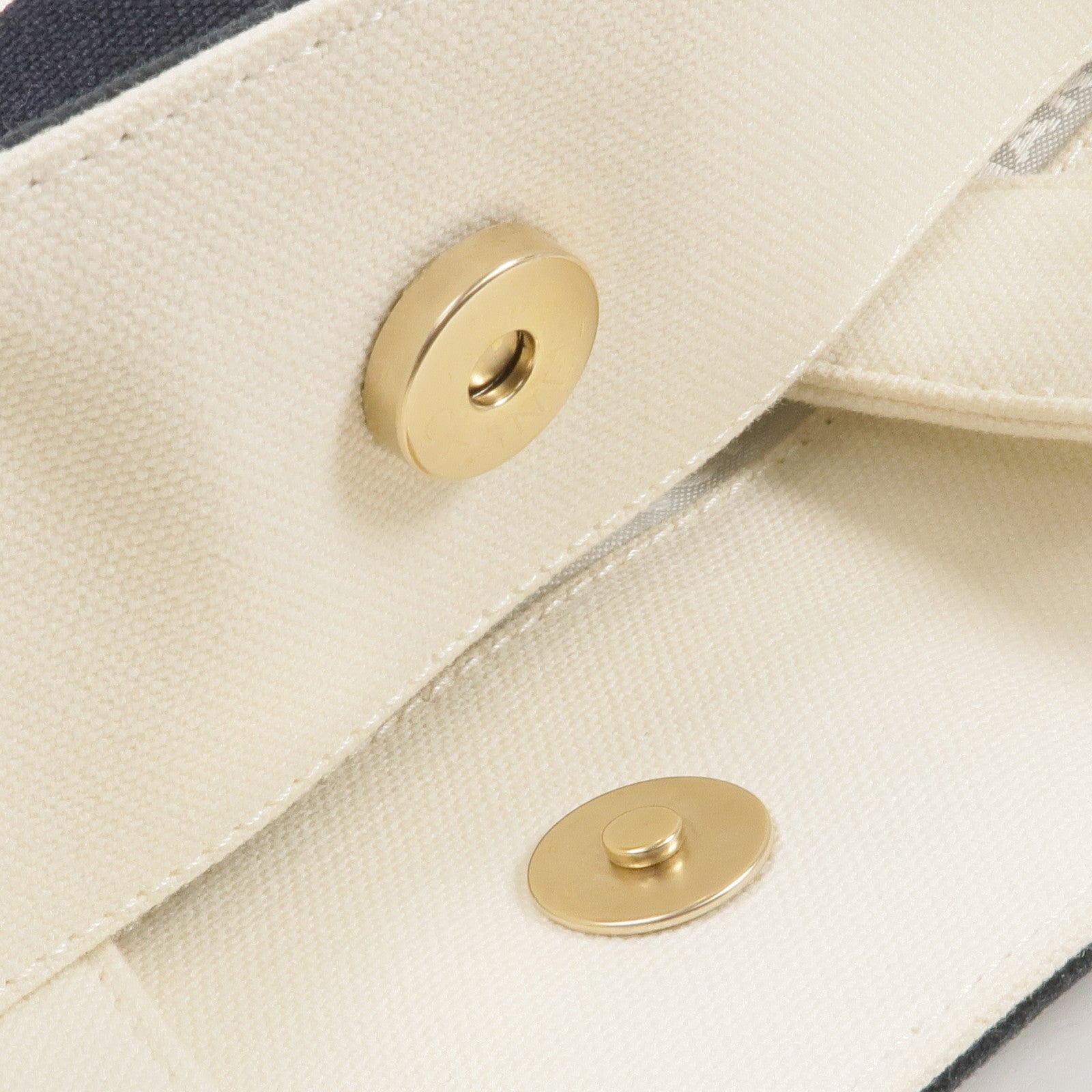 CHANEL 帆布Tote Bag金扣手挽袋