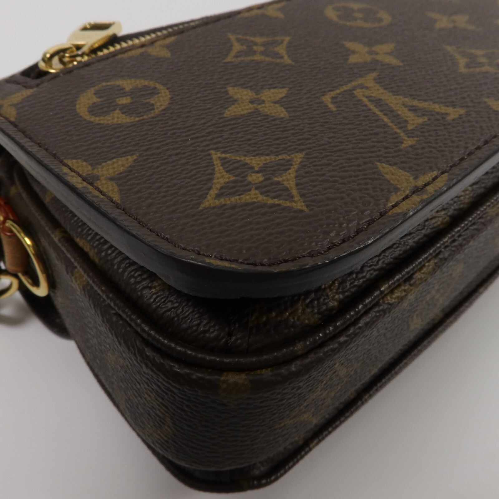 LOUIS VUITTON Monogram Pochette Metis East West金扣手挽肩背兩用袋