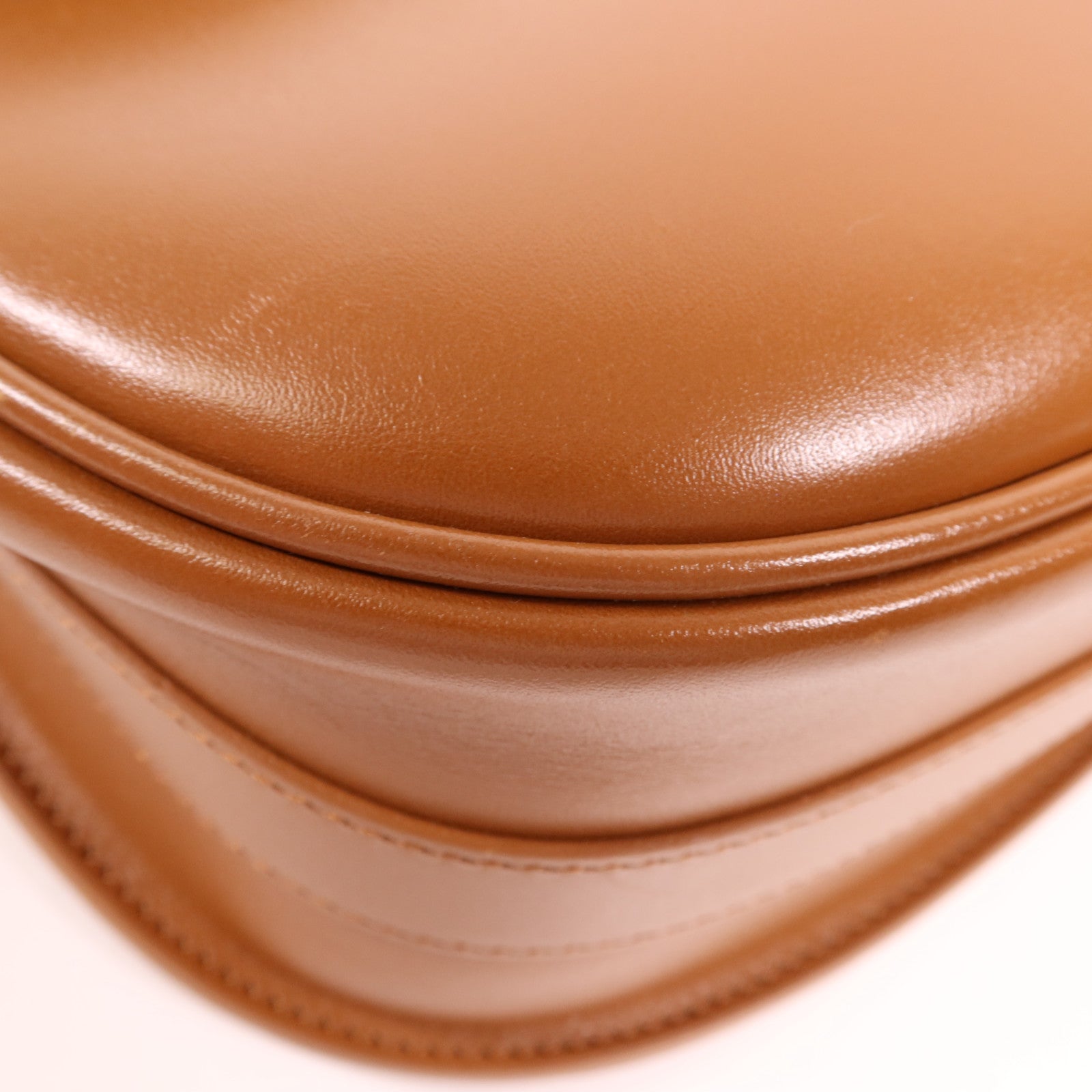 Dior 牛皮皮革Bobby Large金扣肩背袋