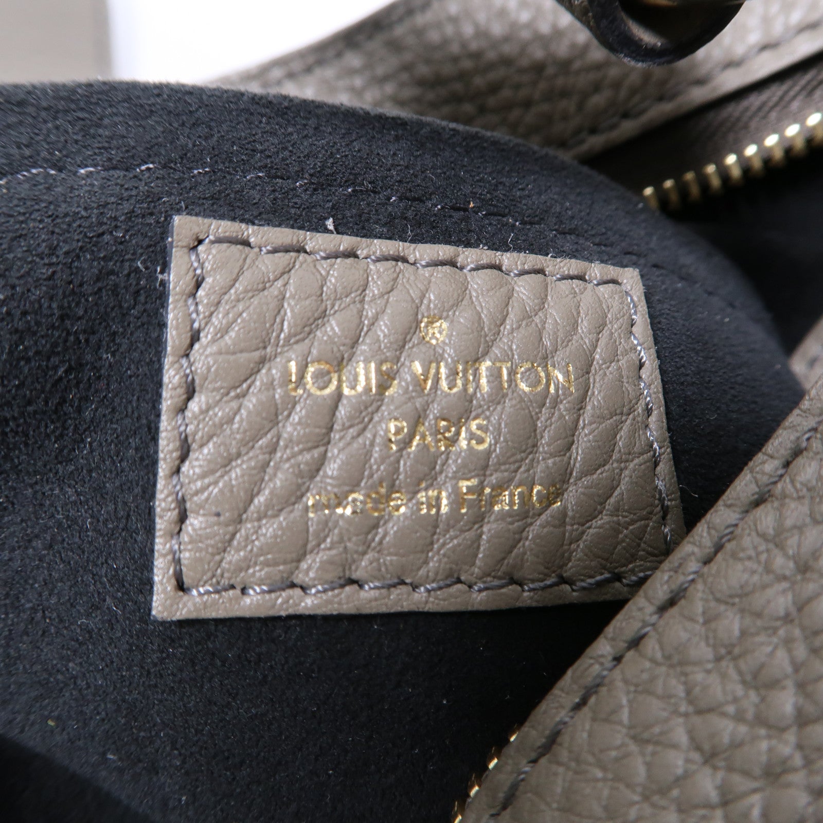 LOUIS VUITTON Mahina Solar PM金扣肩背袋灰褐色