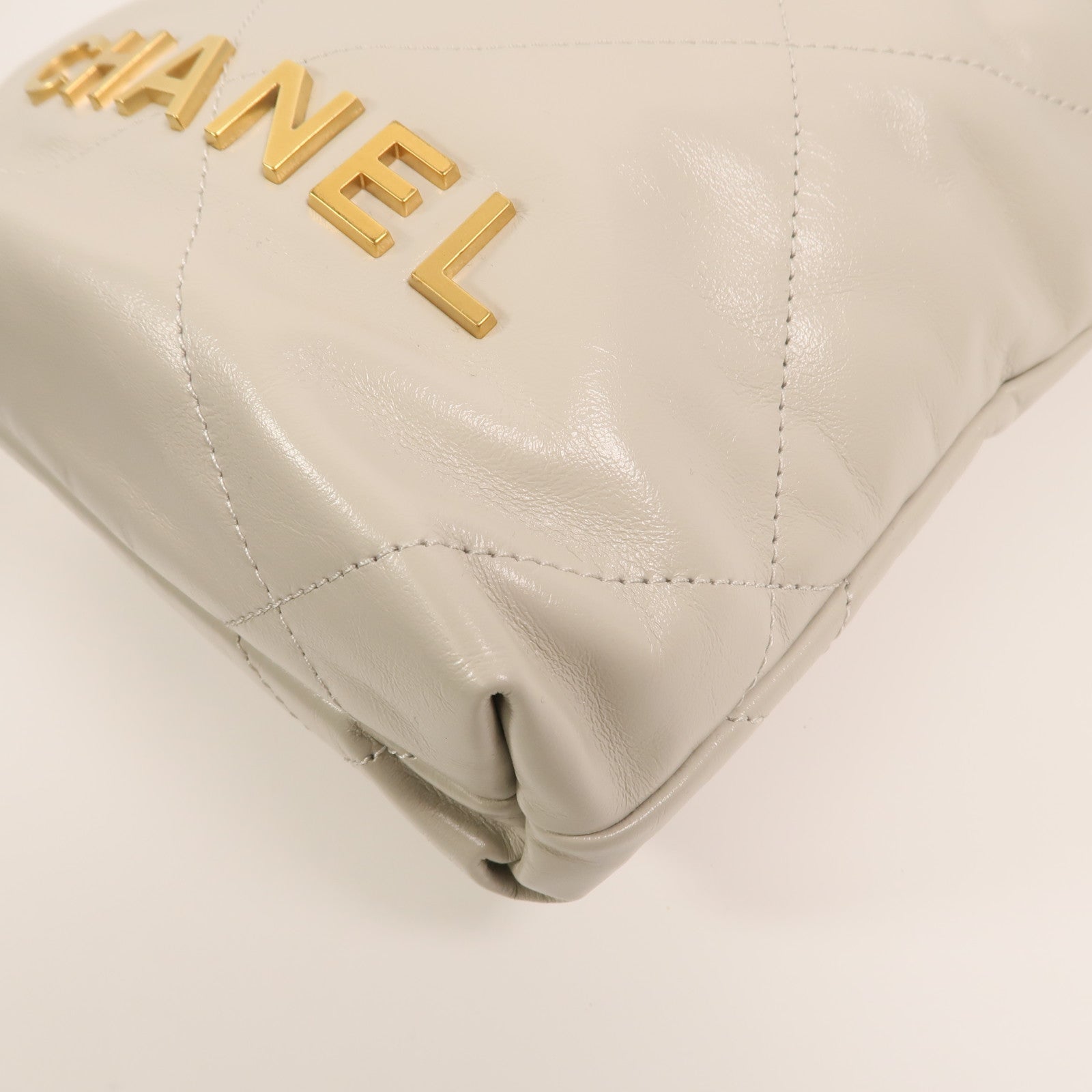 CHANEL 牛皮皮革Chanel 22 Mini鏈帶手挽肩背兩用袋