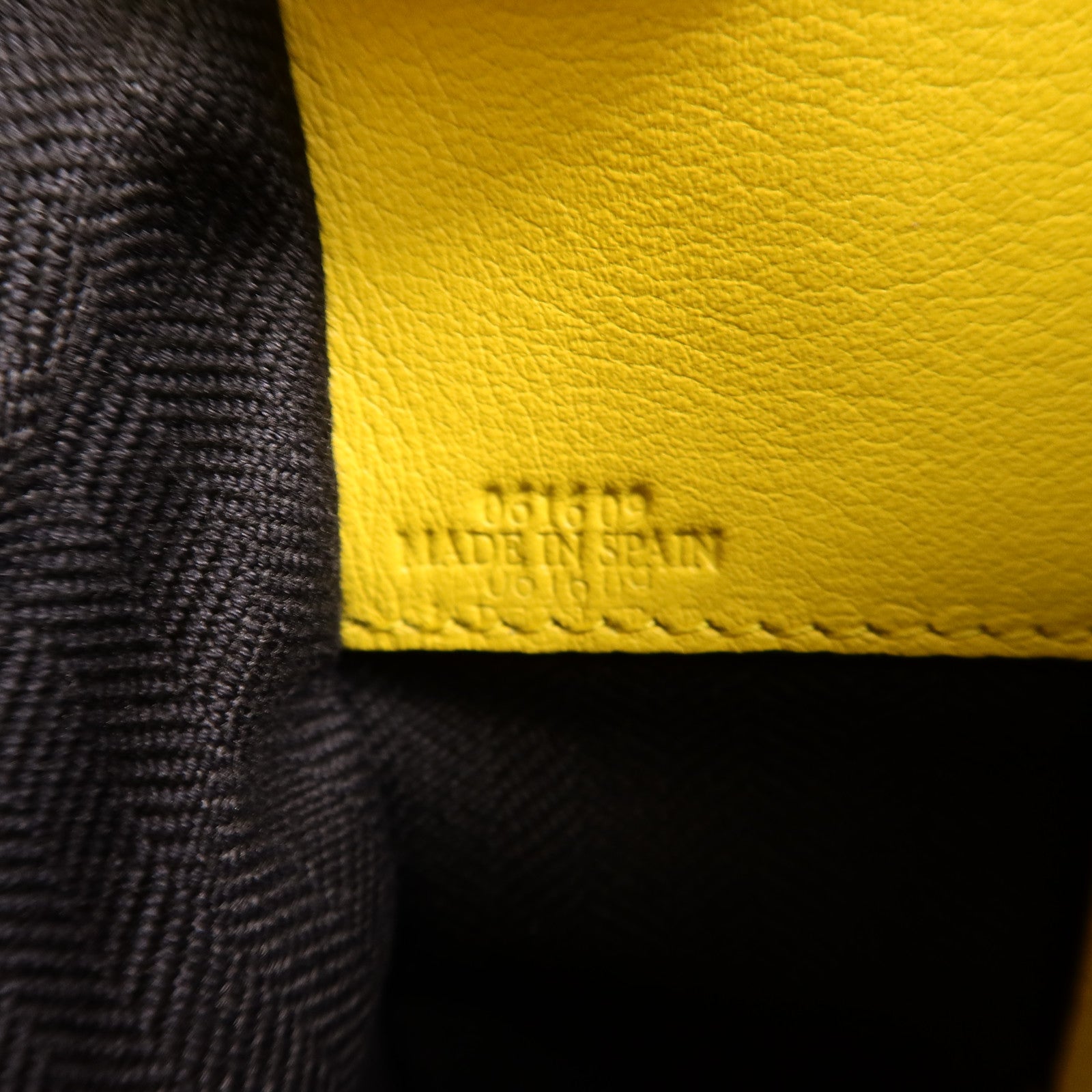 LOEWE 牛皮皮革Hammock Small手挽肩背兩用袋