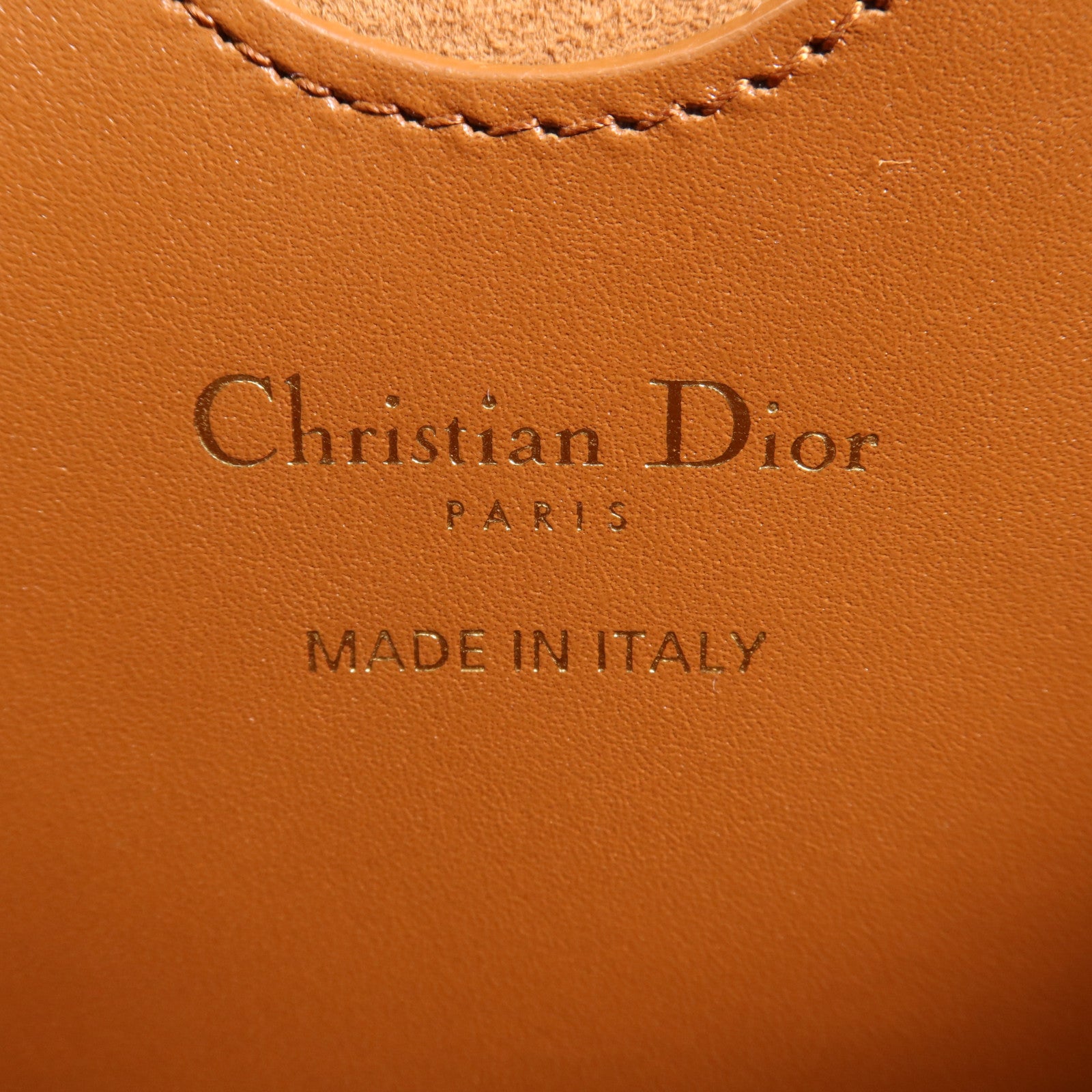 Dior 牛皮皮革Bobby Large金扣肩背袋