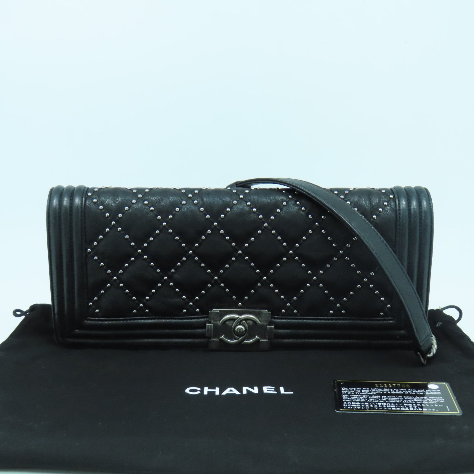 CHANEL 【激減優惠】菱格牛皮皮革Boy Chanel銀扣鏈帶肩背袋黑色