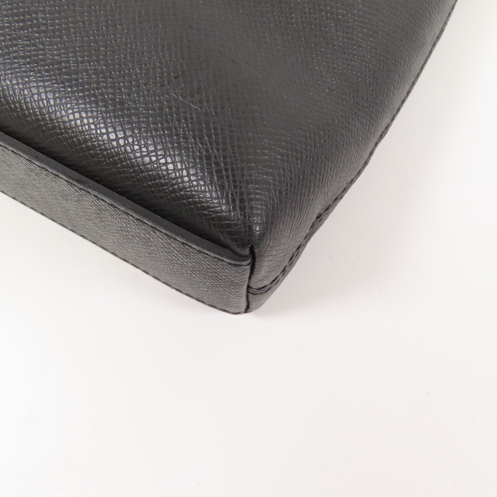 LOUIS VUITTON Tiga皮革Briefcase銀扣手挽肩背兩用袋