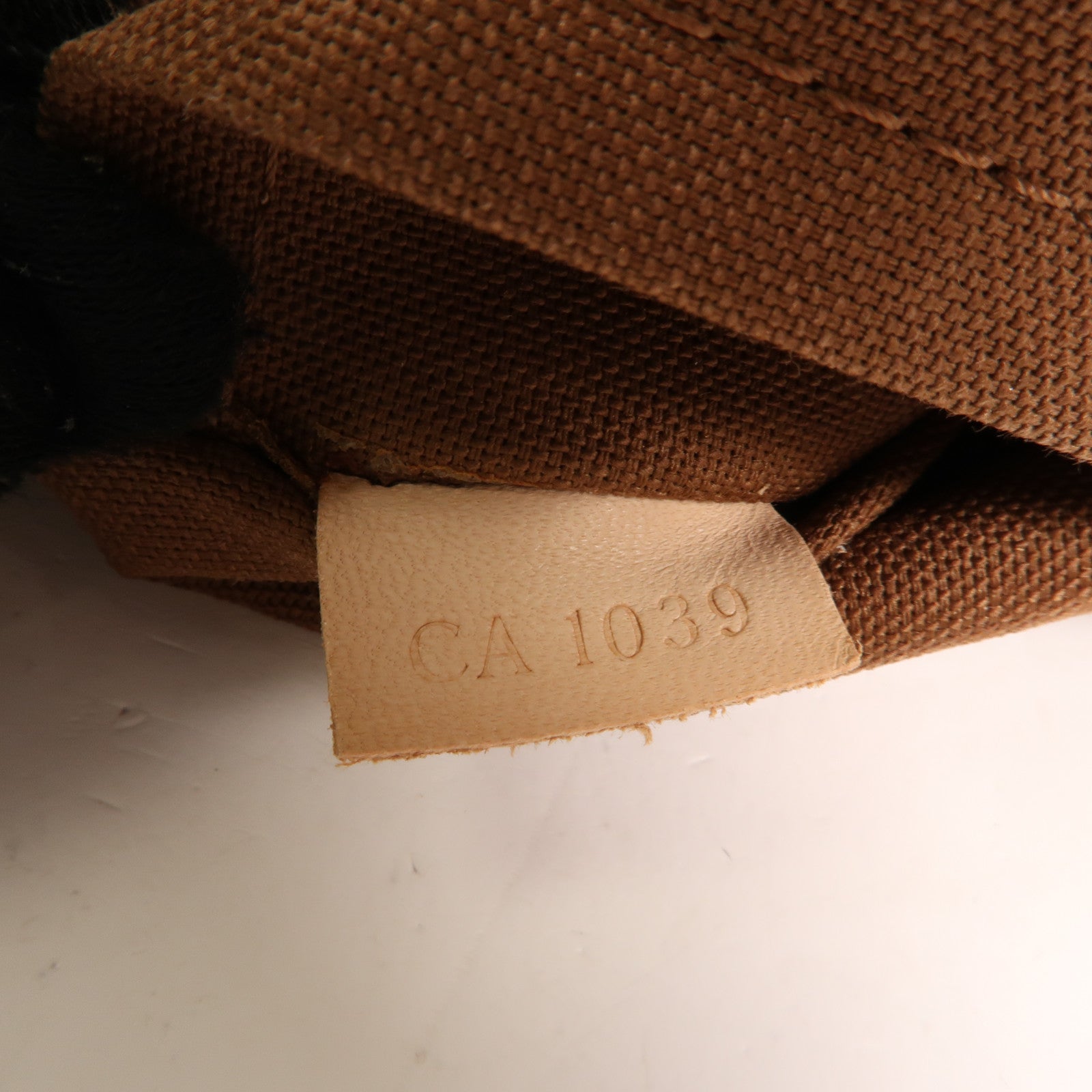 LOUIS VUITTON Monogram Odeon PM金扣肩背袋