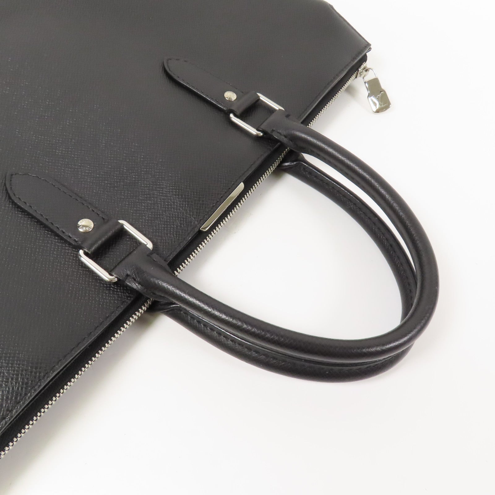 LOUIS VUITTON Tiga皮革Briefcase銀扣手挽肩背兩用袋