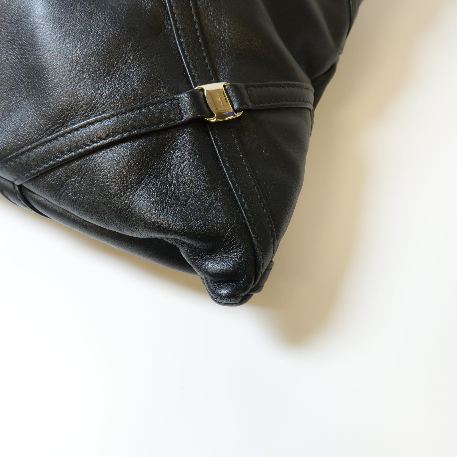 Salvatore Ferragamo **【激減優惠】皮革2 Way Shoulder金扣手挽肩背兩用袋黑色