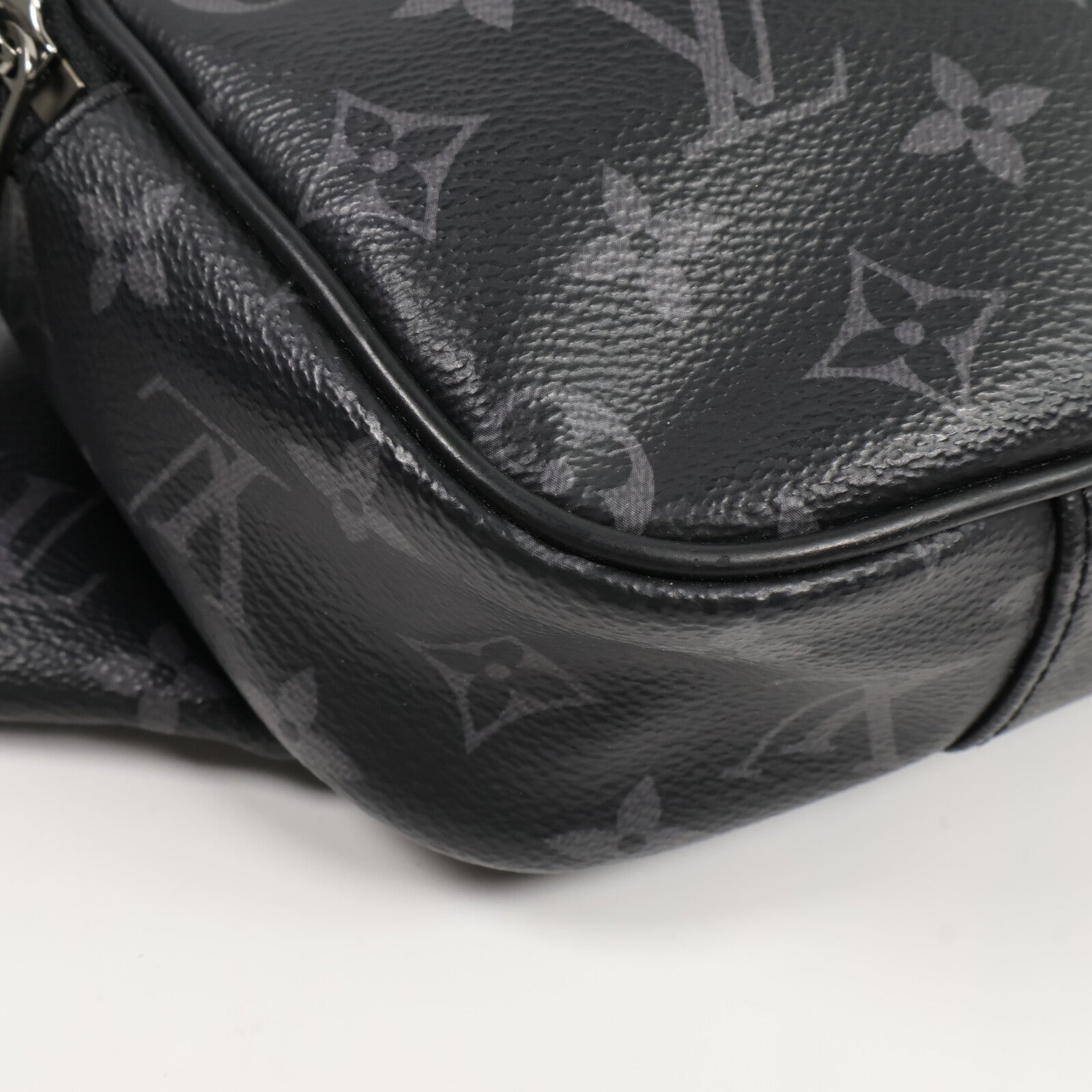 LOUIS VUITTON Monogram Eclipse Bum Bag手挽肩背兩用袋