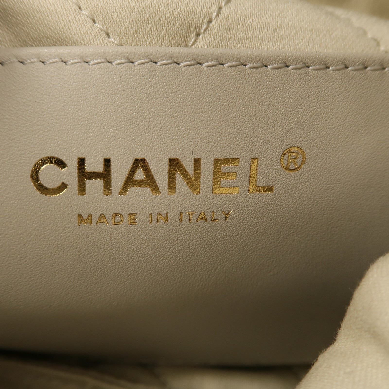 CHANEL 牛皮皮革Chanel 22 Mini鏈帶手挽肩背兩用袋