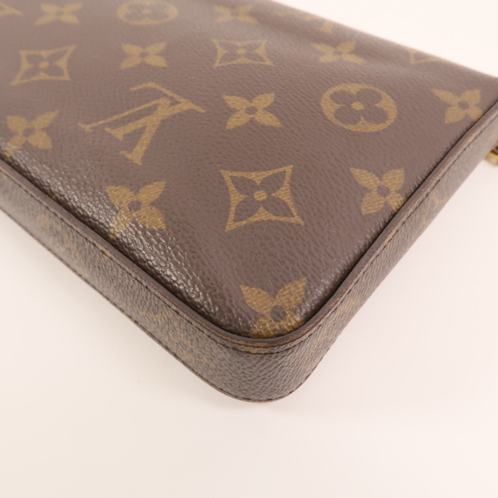 LOUIS VUITTON Monogram Pochette Felicie金扣鏈帶肩背袋