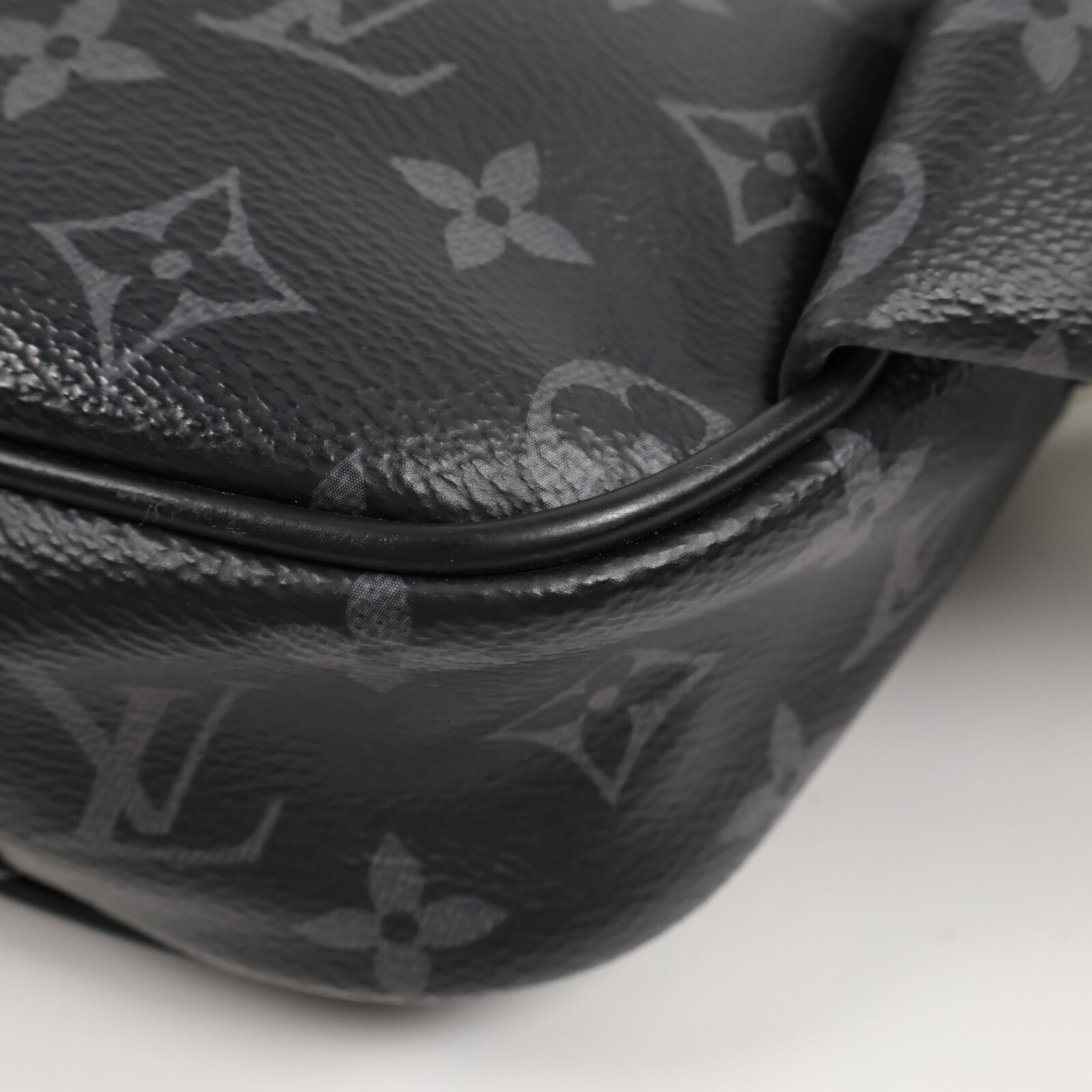 LOUIS VUITTON Monogram Eclipse Bum Bag手挽肩背兩用袋