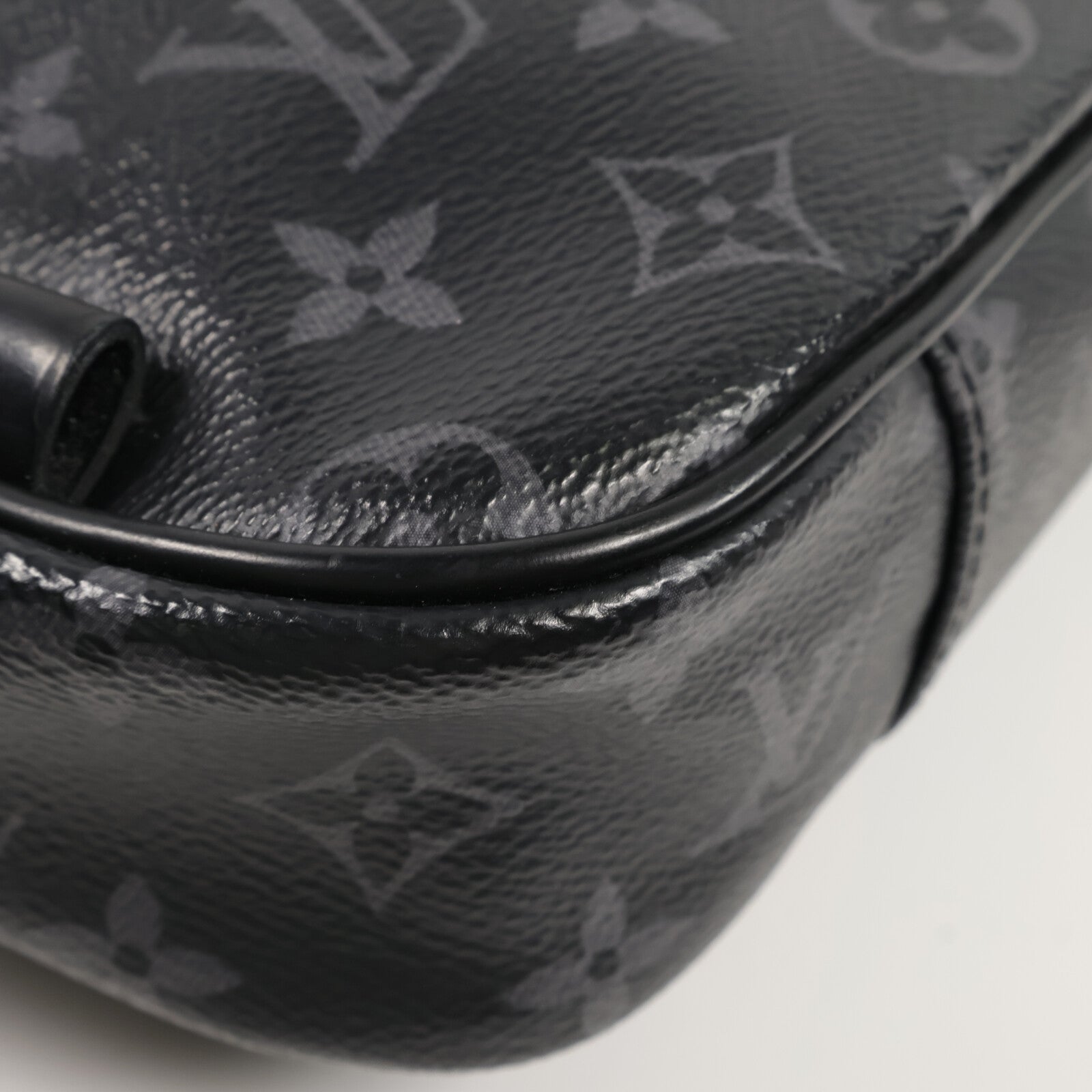 LOUIS VUITTON Monogram Eclipse Bum Bag手挽肩背兩用袋