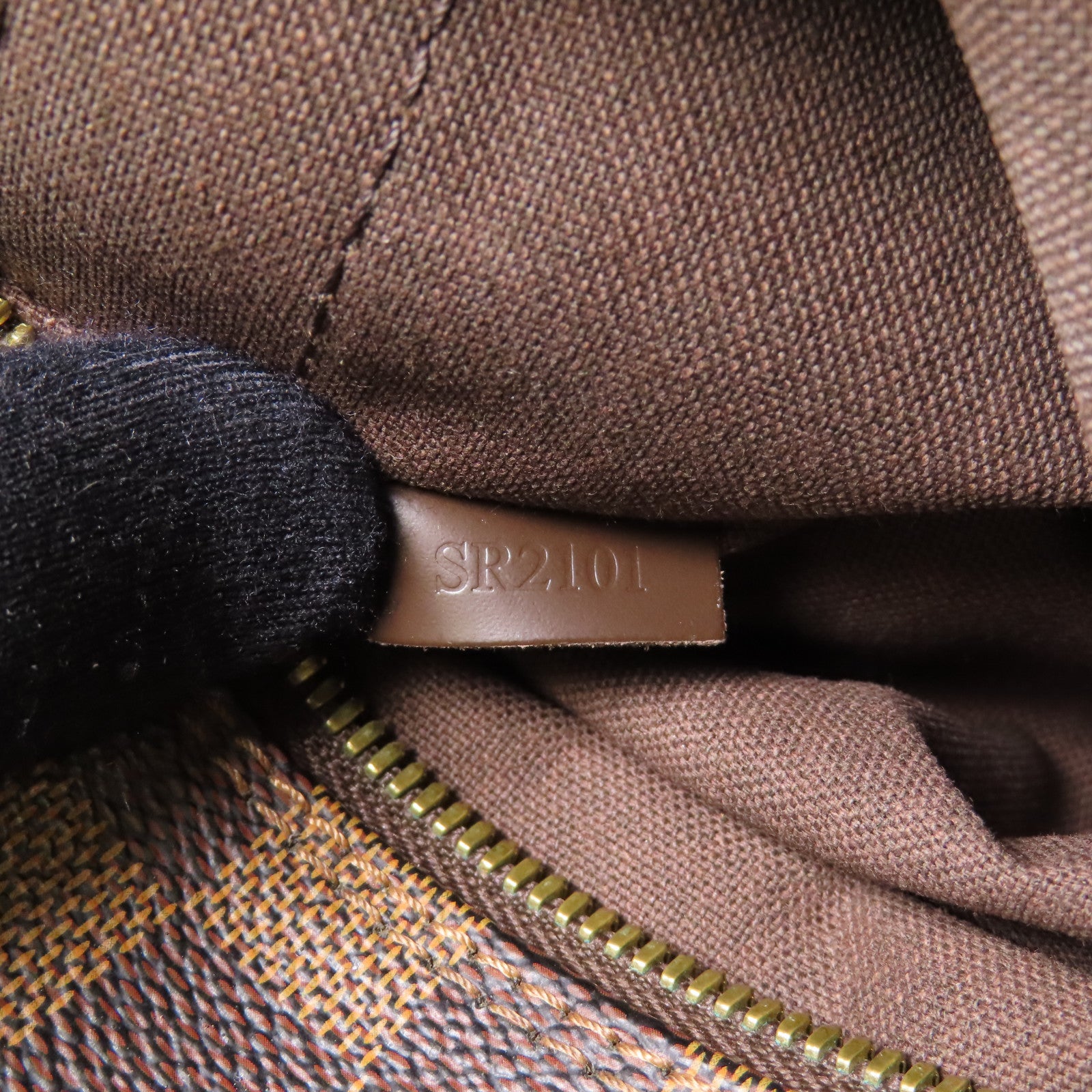 LOUIS VUITTON Damier Naviglio金扣肩背袋