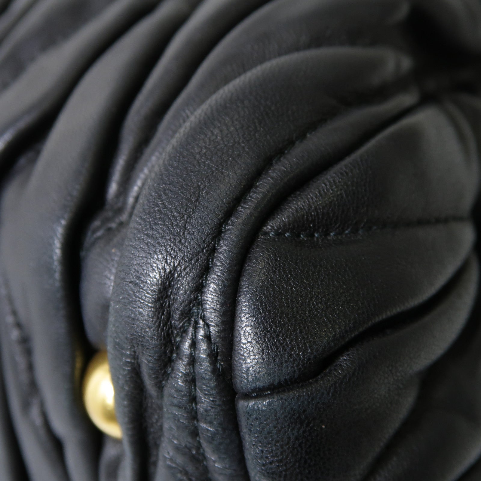 Miu Miu 羊皮皮革2 Way Shoulder金扣手挽肩背兩用袋黑色