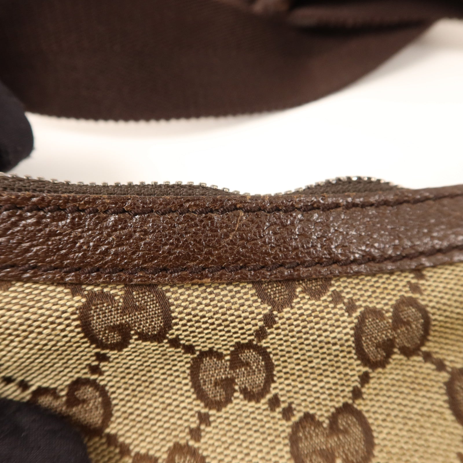GUCCI 帆布Shoulder Bag銀扣肩背袋
