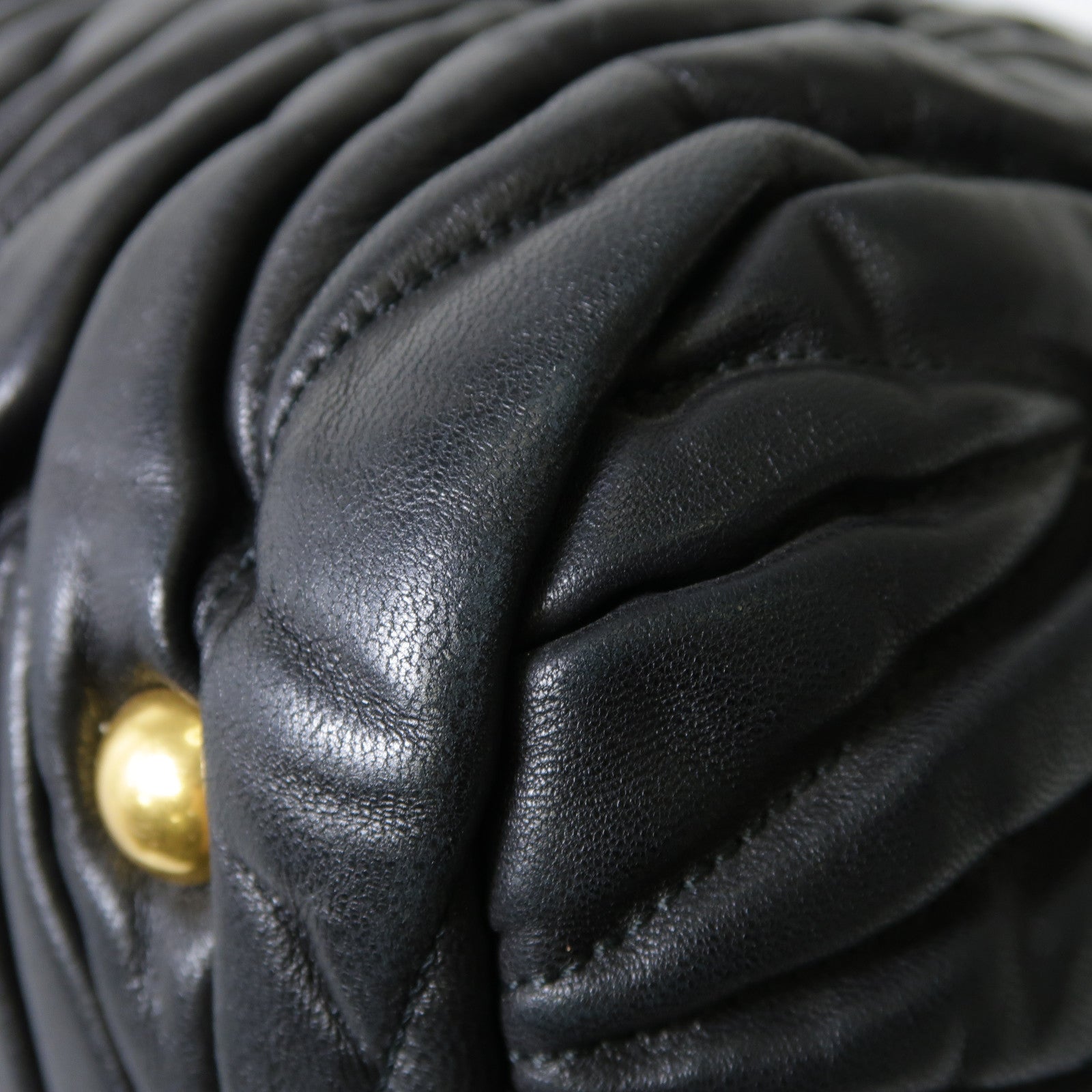 Miu Miu 羊皮皮革2 Way Shoulder金扣手挽肩背兩用袋黑色