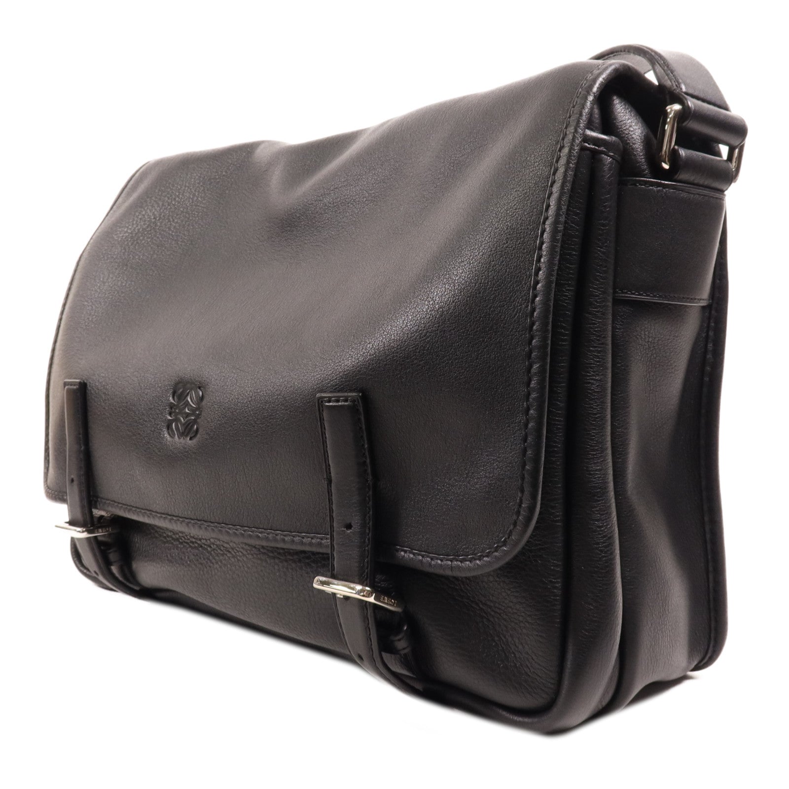 LOEWE 牛皮皮革Shoulder Bag銀扣肩背袋