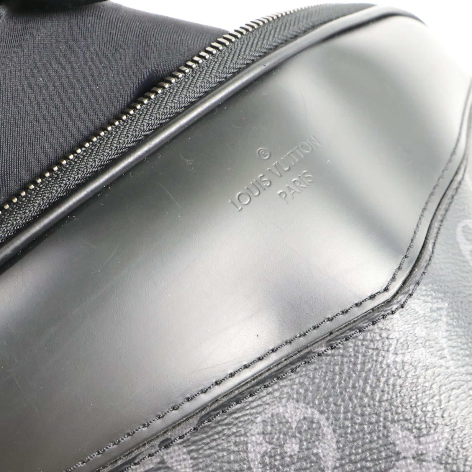 LOUIS VUITTON Monogram Eclipse Bum Bag手挽肩背兩用袋