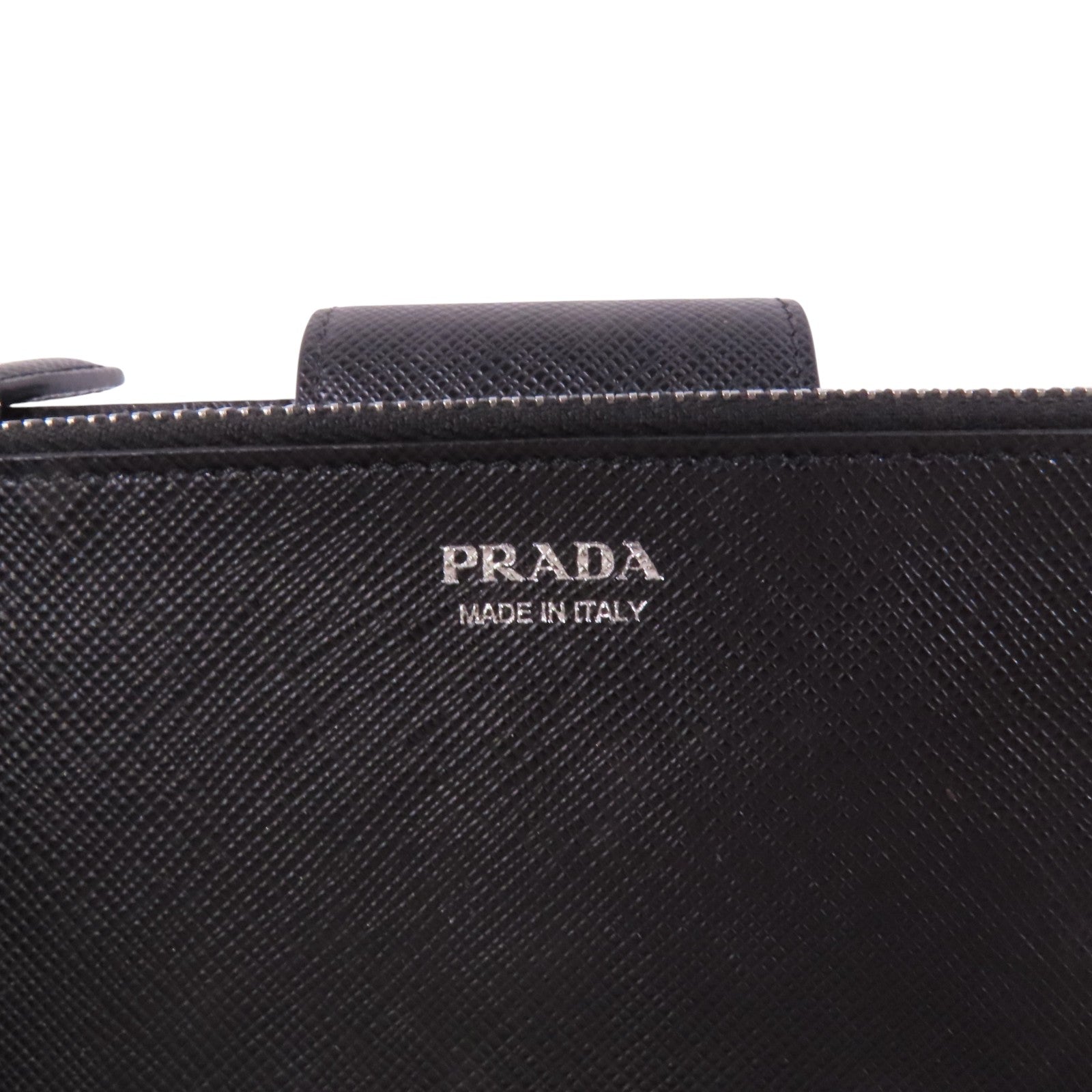 PRADA Saffiano皮革Middle Wallet銀扣錢包