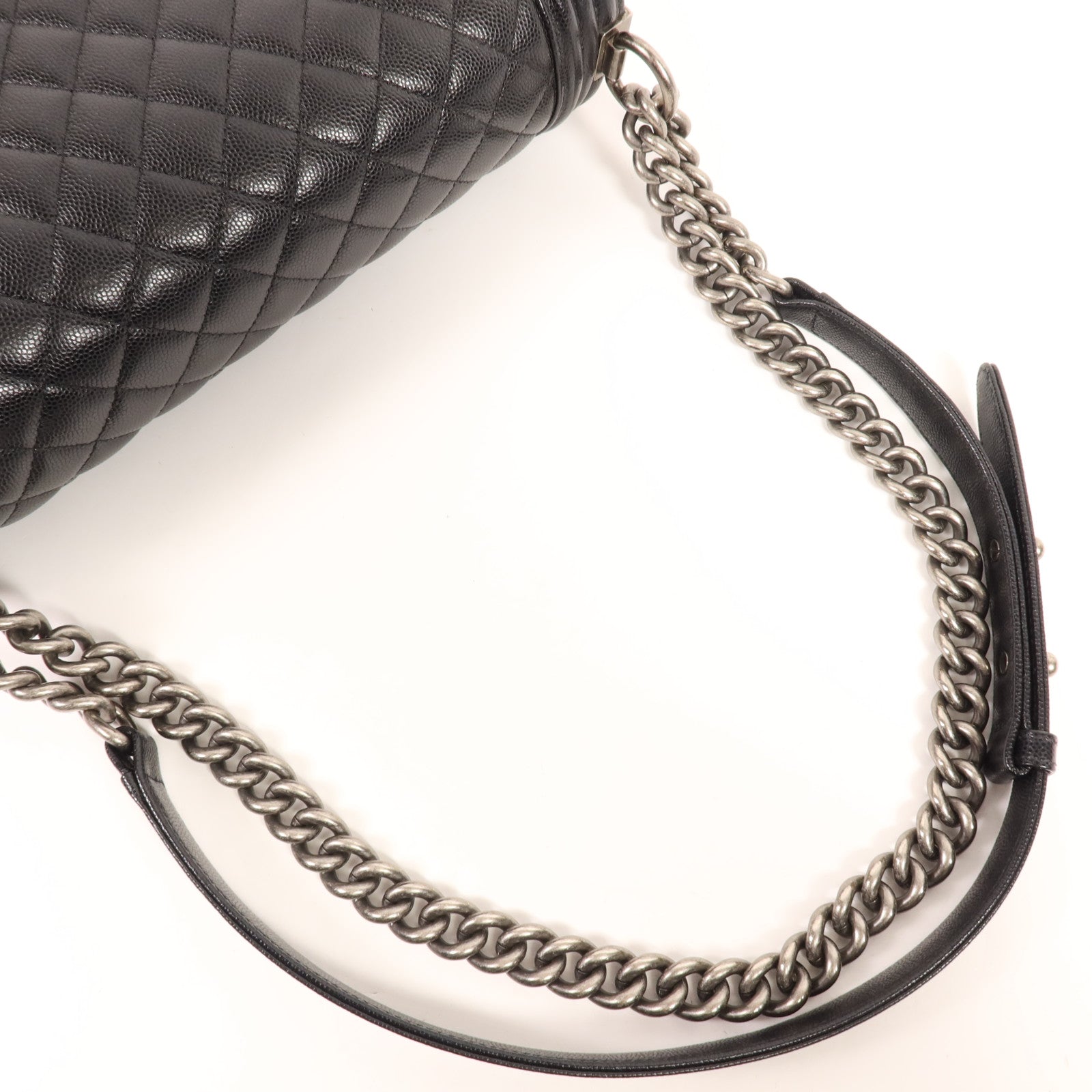 CHANEL 牛皮皮革Boy 28銀扣肩背袋