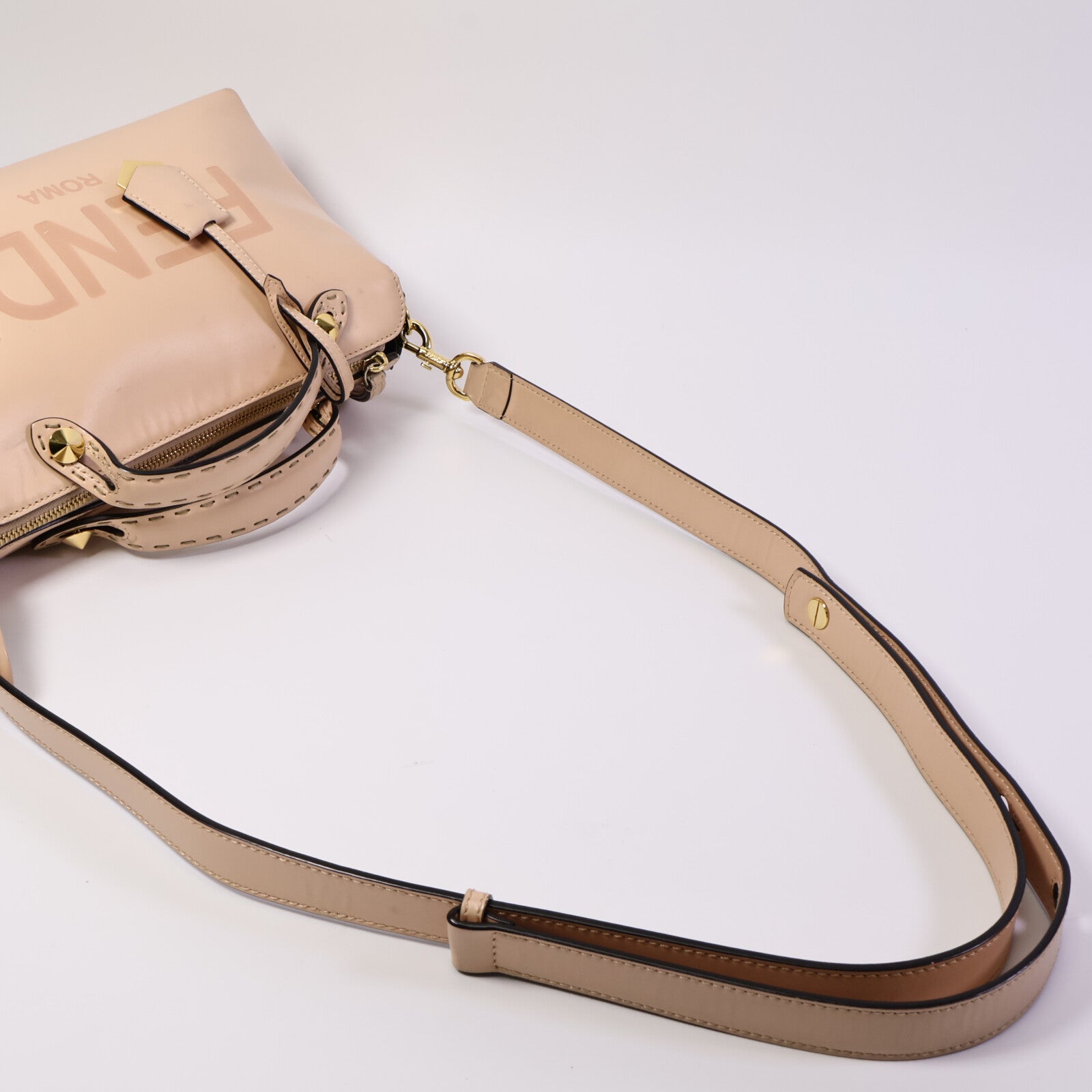 FENDI 牛皮皮革By The Way肩背袋