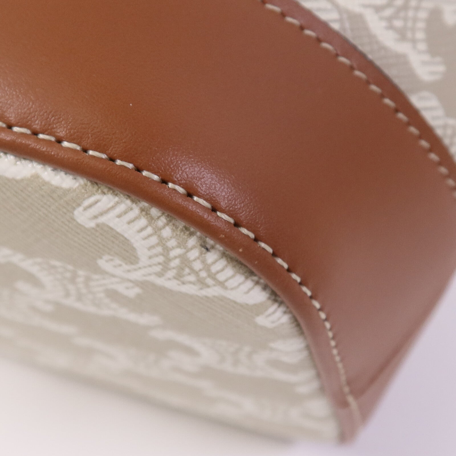 CELINE 塗層帆布Triomphe Bucket金扣肩背袋