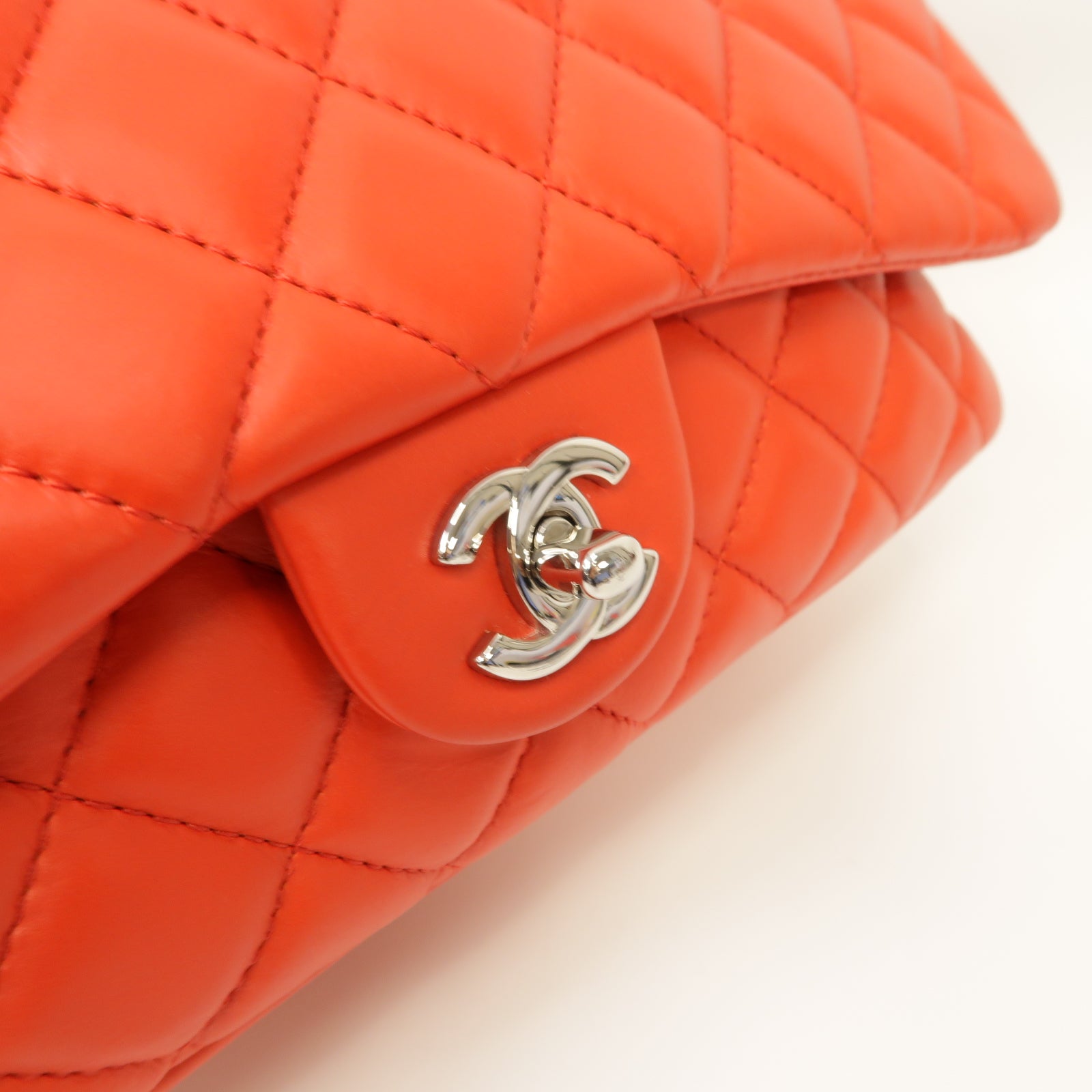 CHANEL 菱格羊皮皮革Chain Shoulder銀扣鏈帶肩背袋紅色